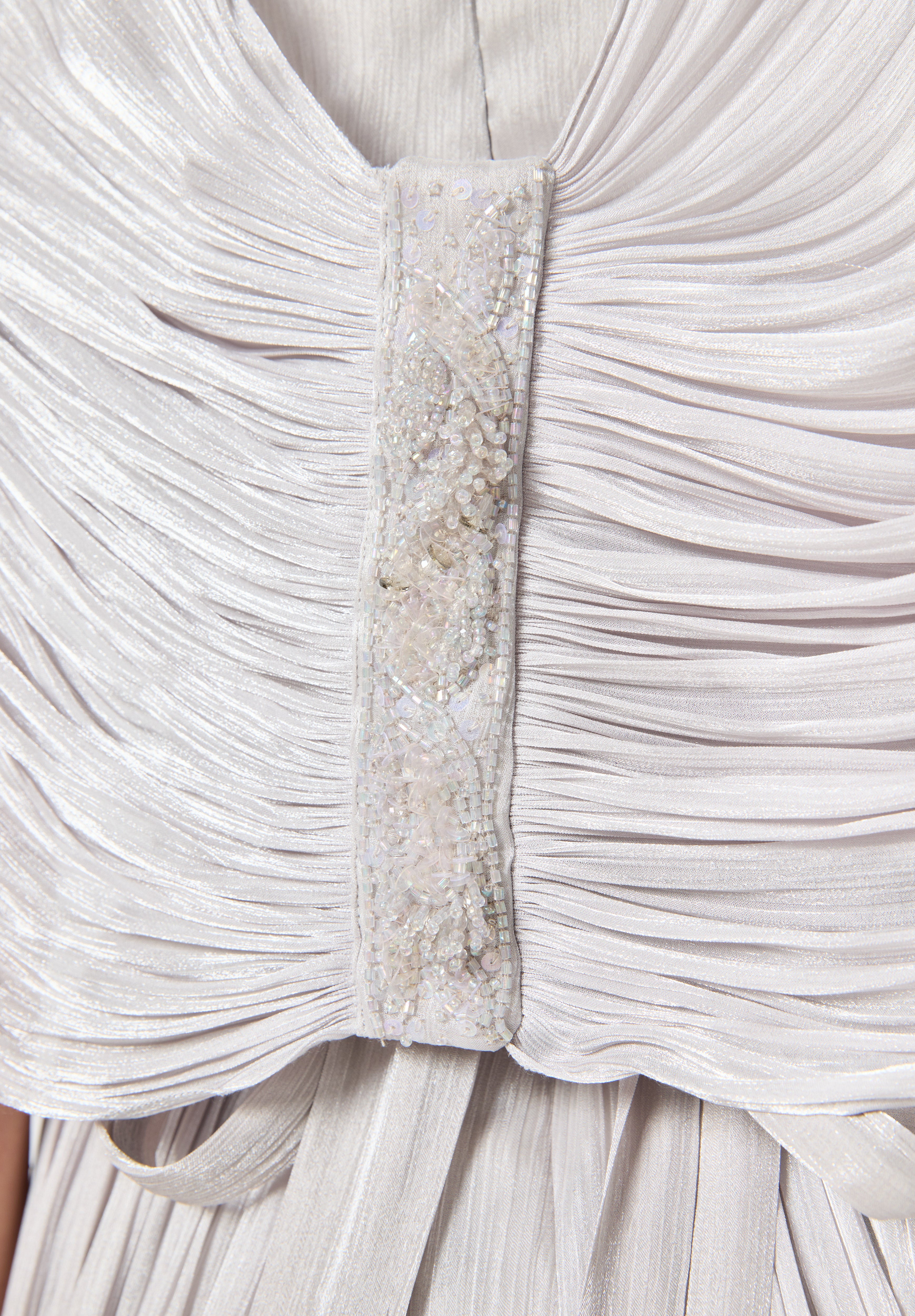 Beautiful Off shoulder Silk Dress With Ruched details On The Body