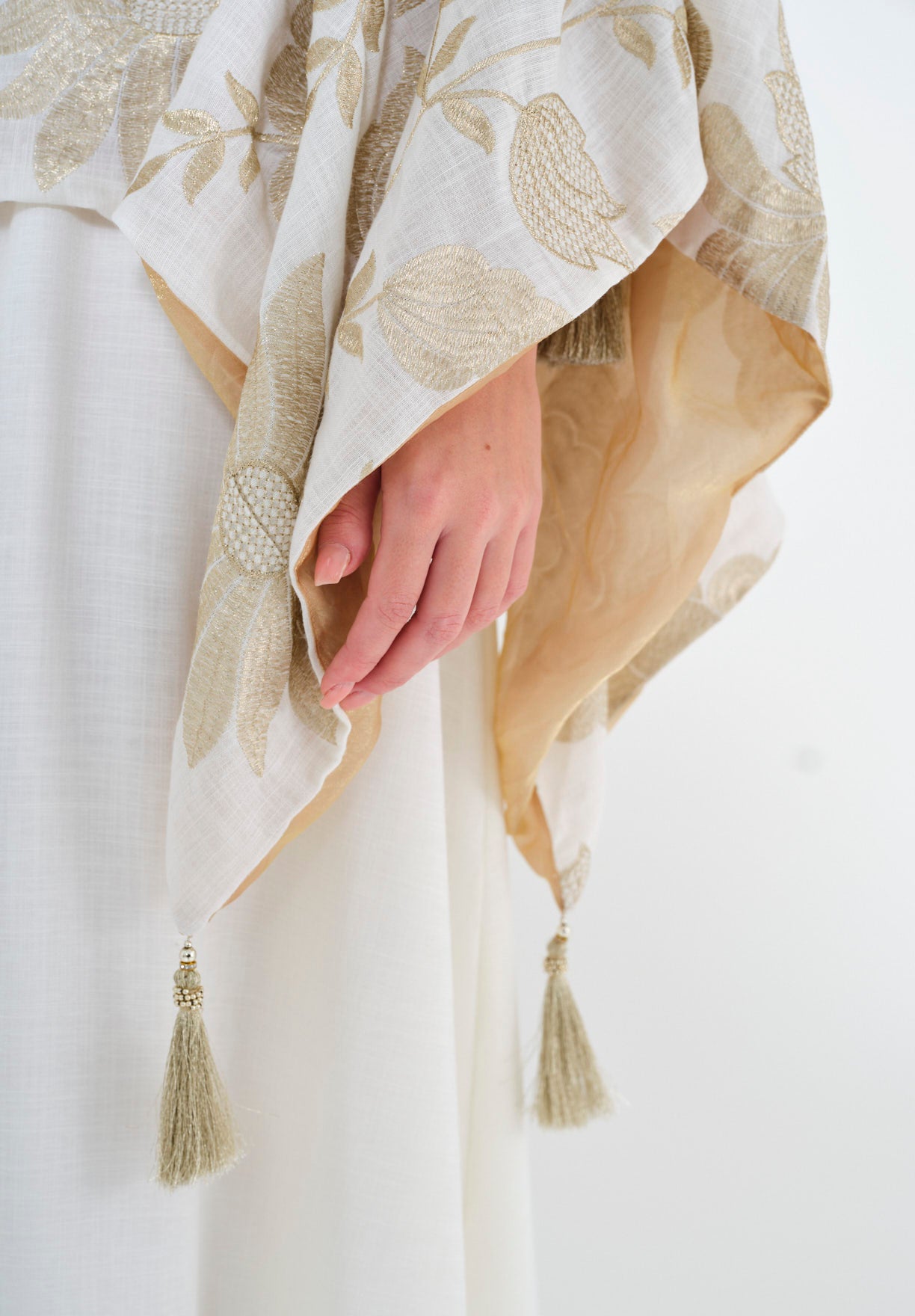 Royal Bloom Embroidered Jalabiya with Tassel Accents