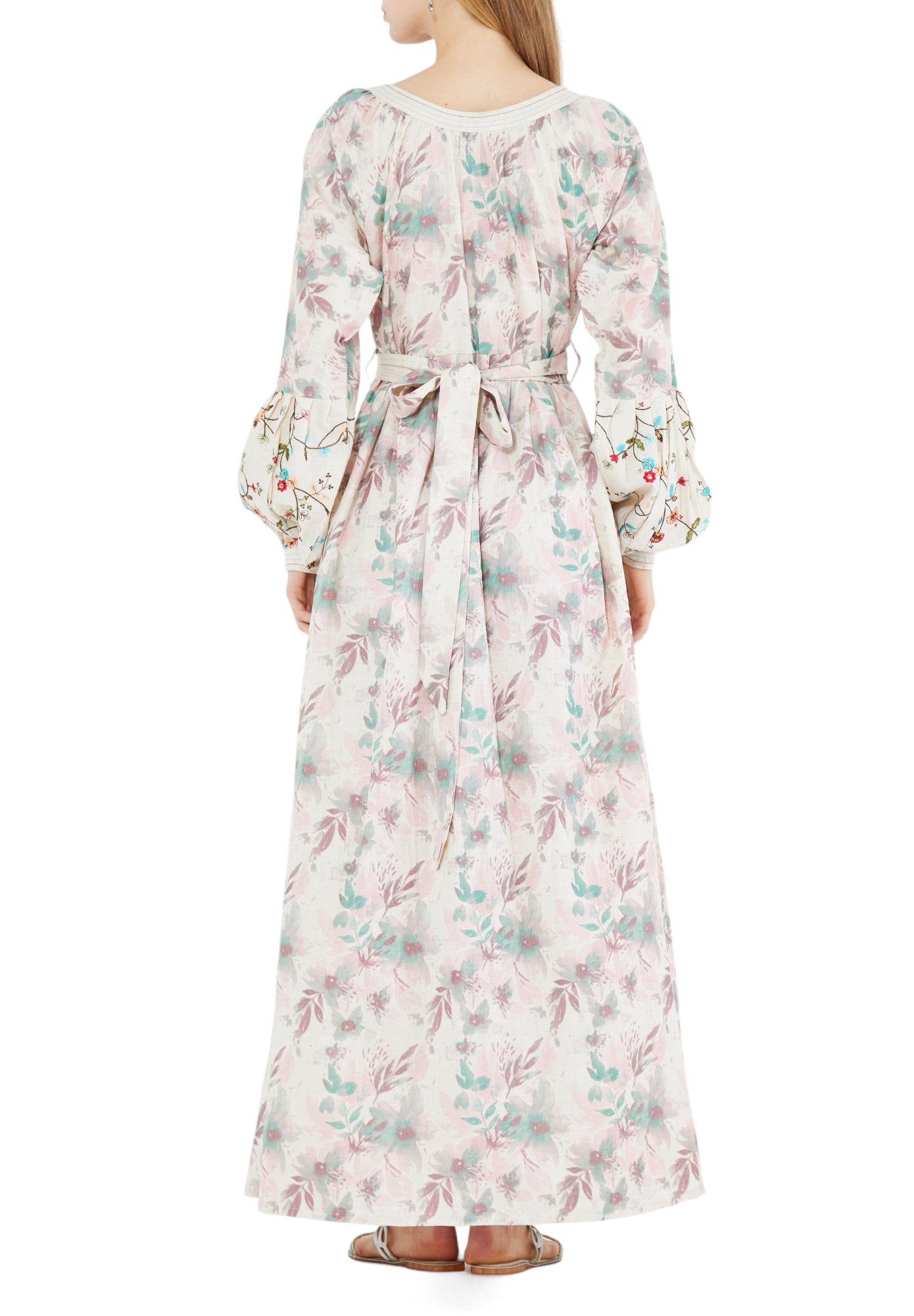Beautiful Printed Long Dress With Round Neckline And Long Sleeves