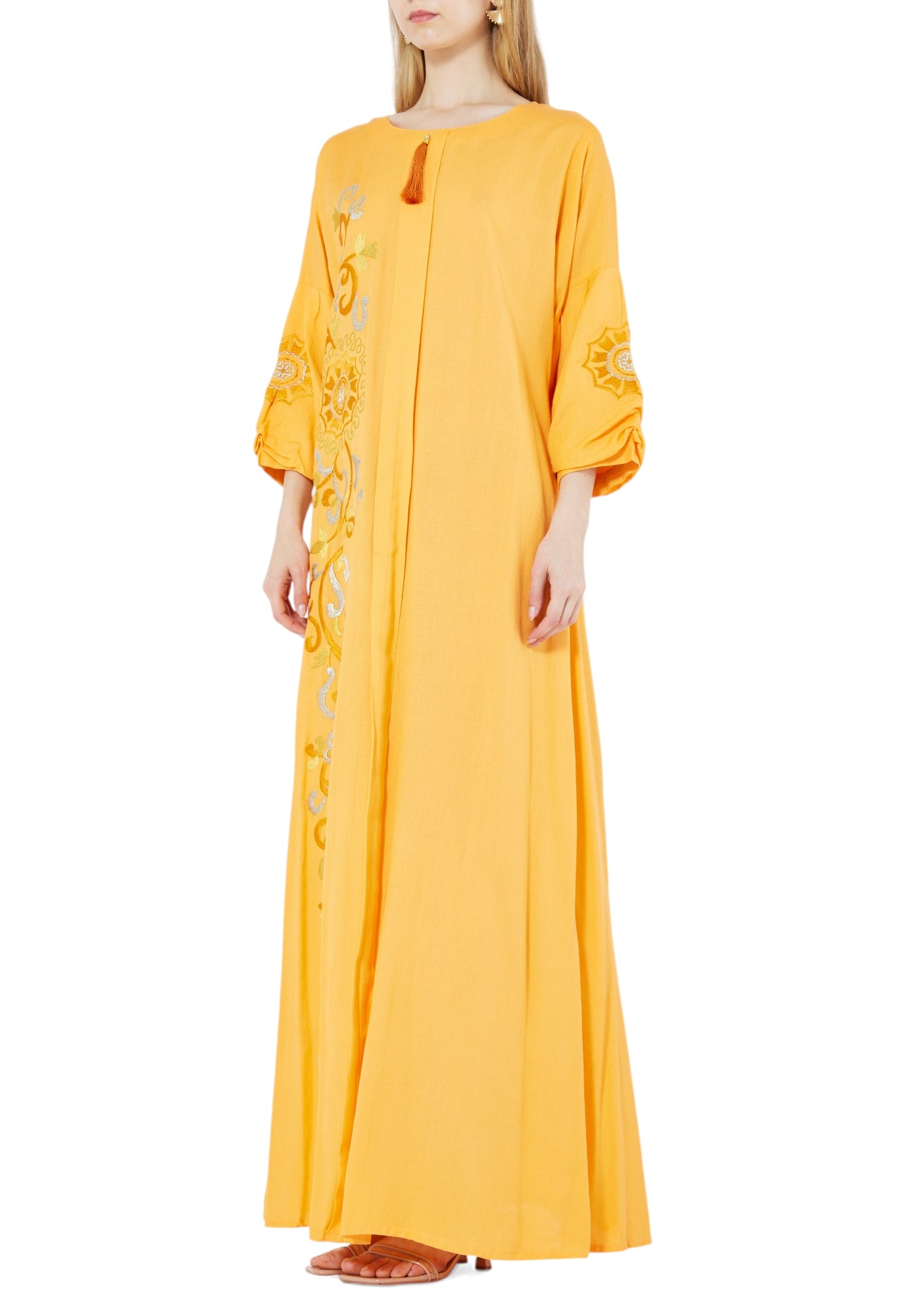 Beautiful Embroidered Long Dress With Round Neckline And Long Sleeves