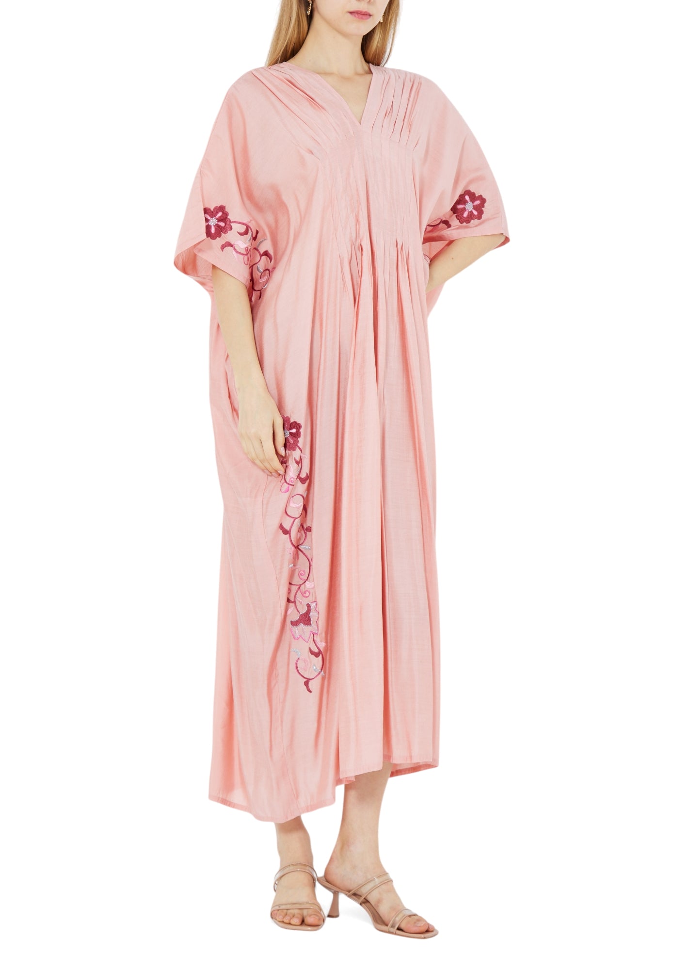 Stunning Embroidered Jalabiya With V-Neckline And Draped Sleeves