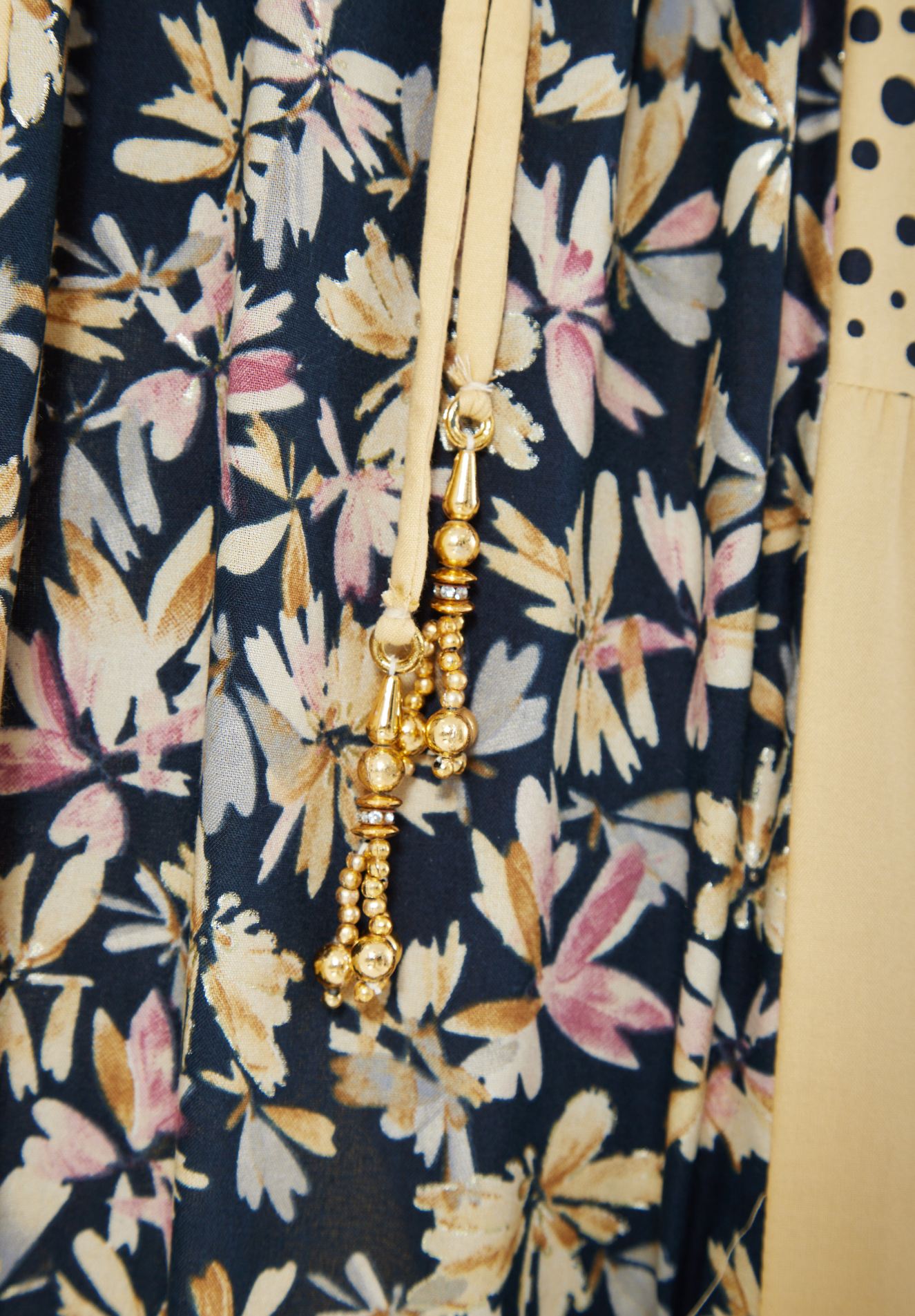 Printed Long Dress With Round Neckline And Long Sleeves