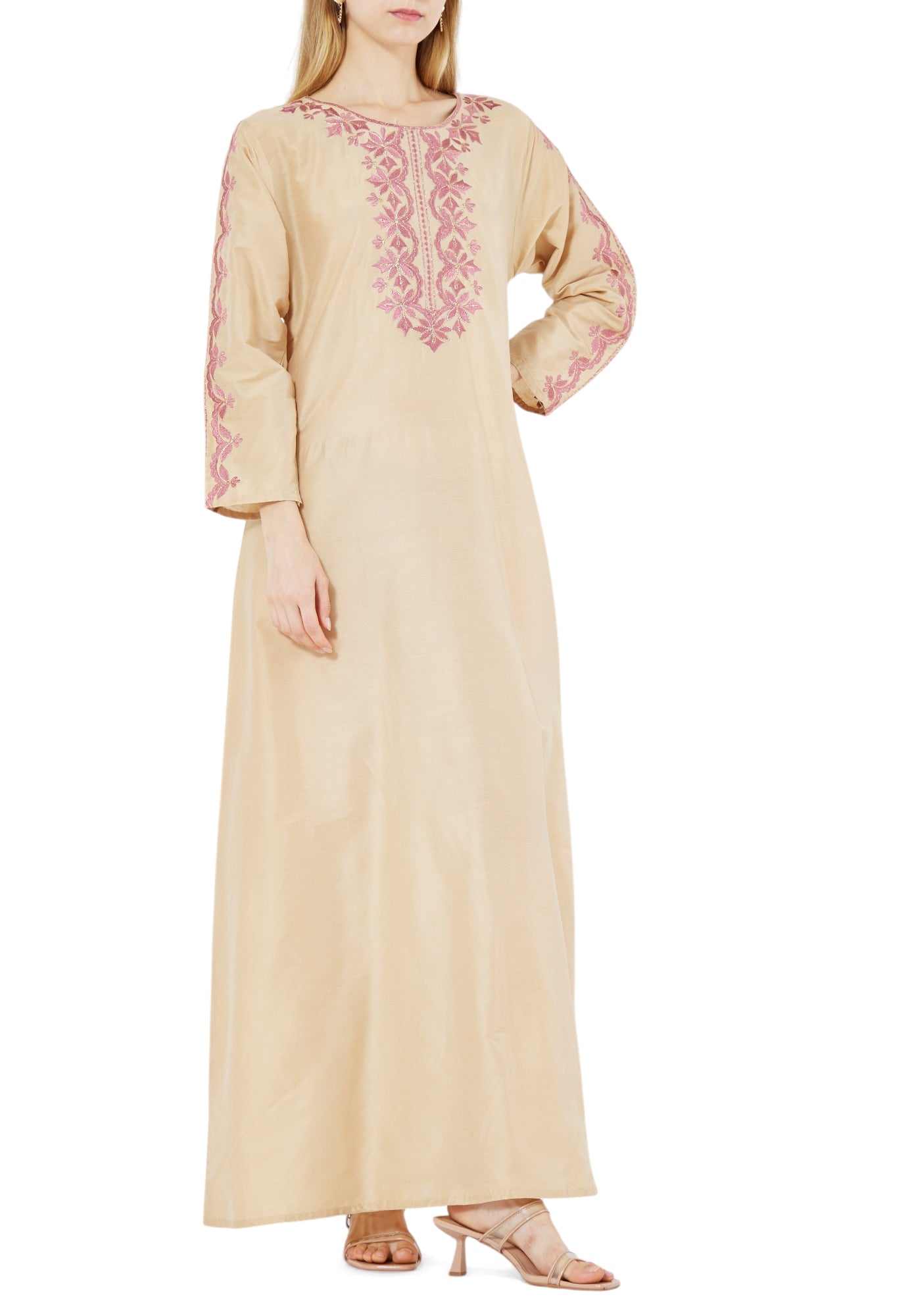 Beautiful Embroidered Taffeta Long Dress With Round Neckline And Long Sleeves