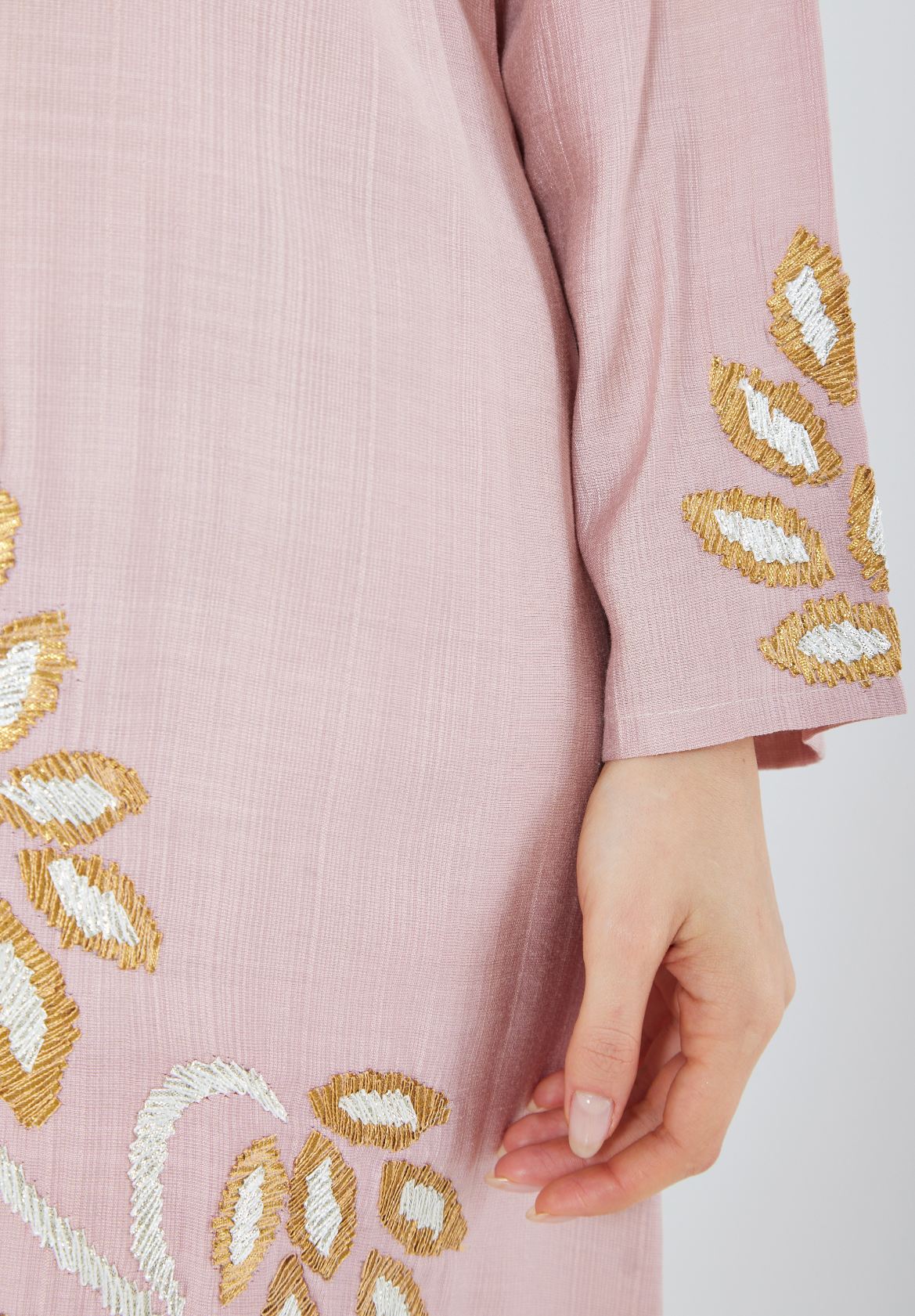 Beautiful Linen Long Dress With Round Neckline And Long Sleeves