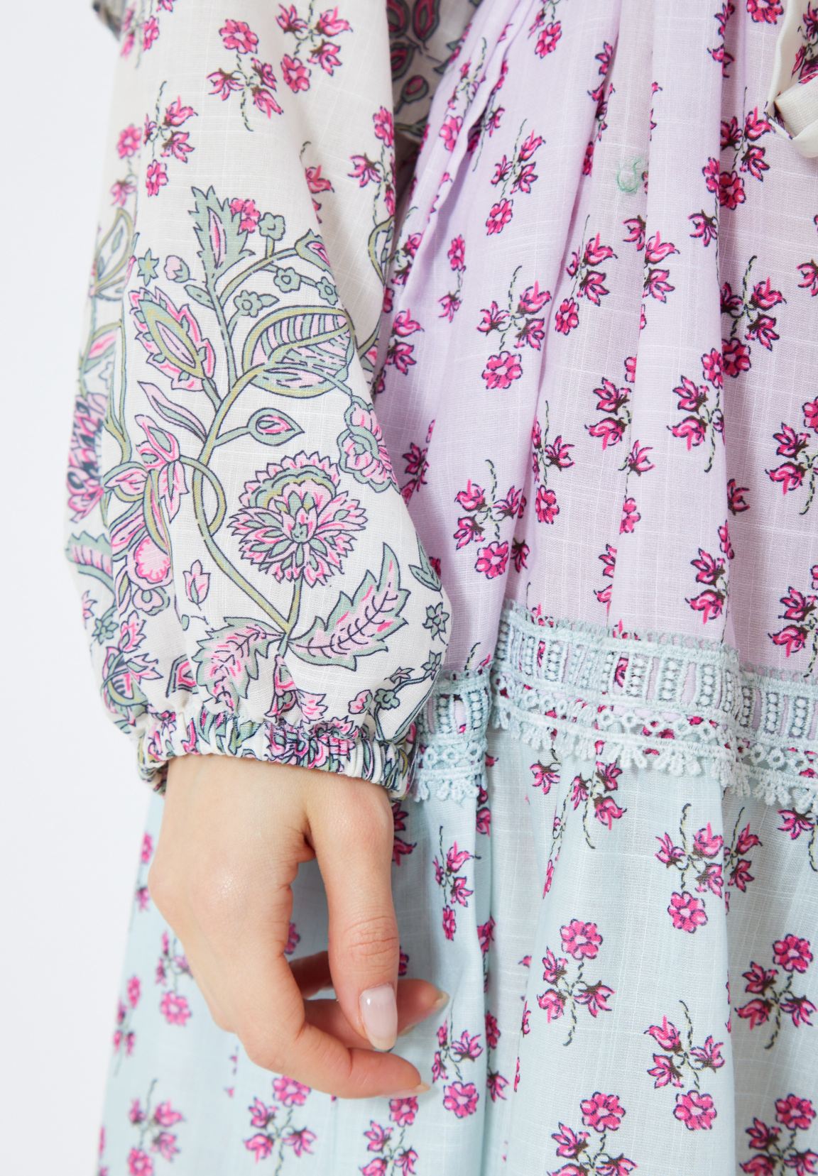 Beautiful Printed Long Frilled Dress With V-Neckline And Long Sleeves