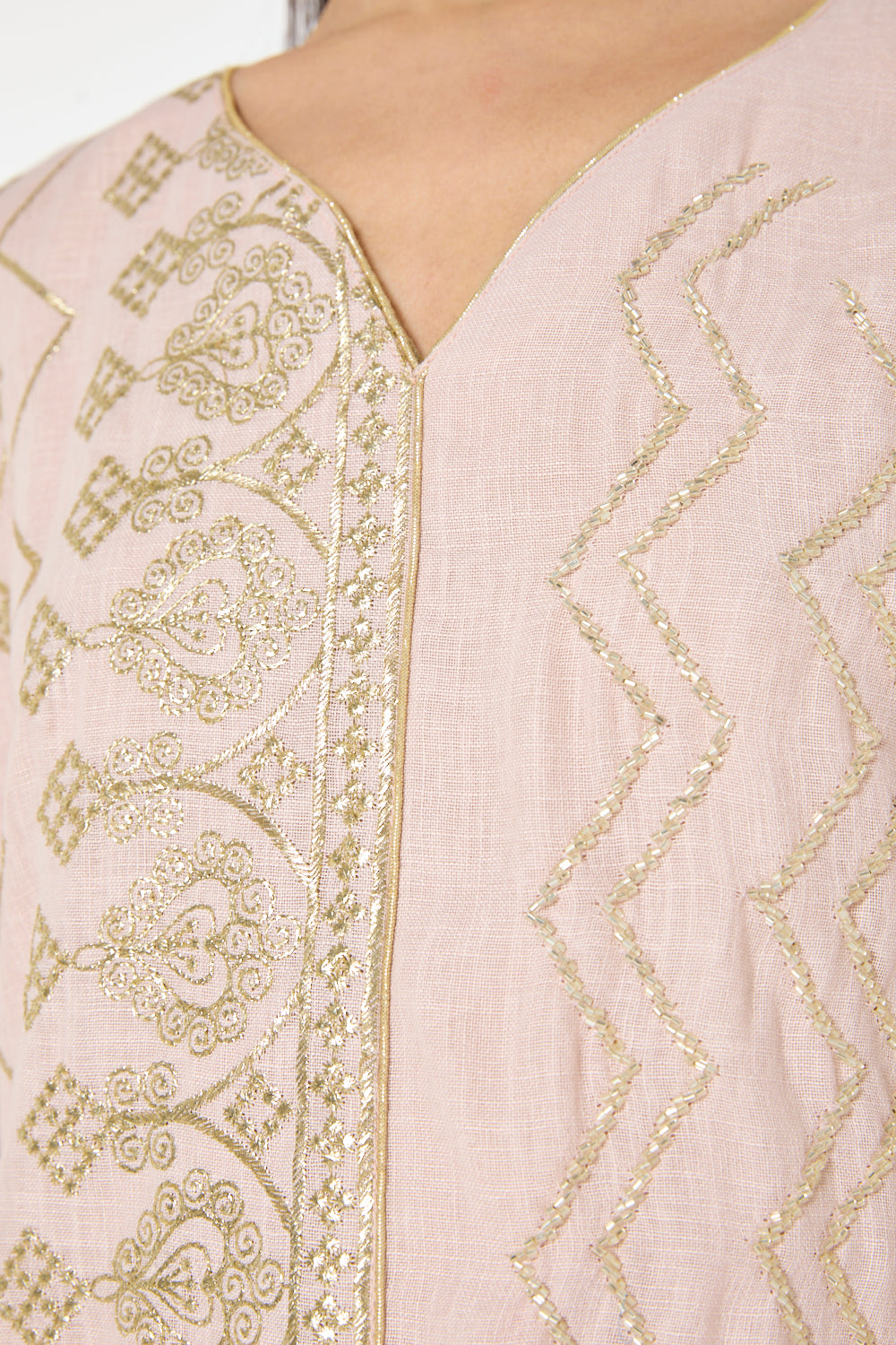 Asymmetric Embellished Panel Jalabiya