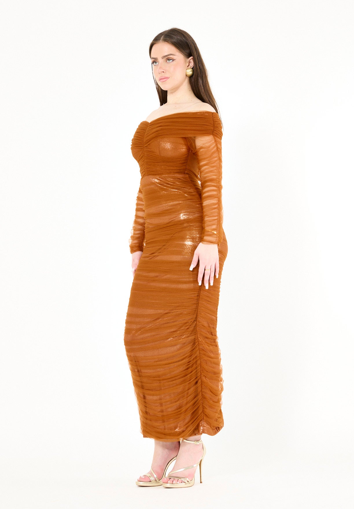 Elegant Off-Shoulder Ruched Tulle Bodycon Gown