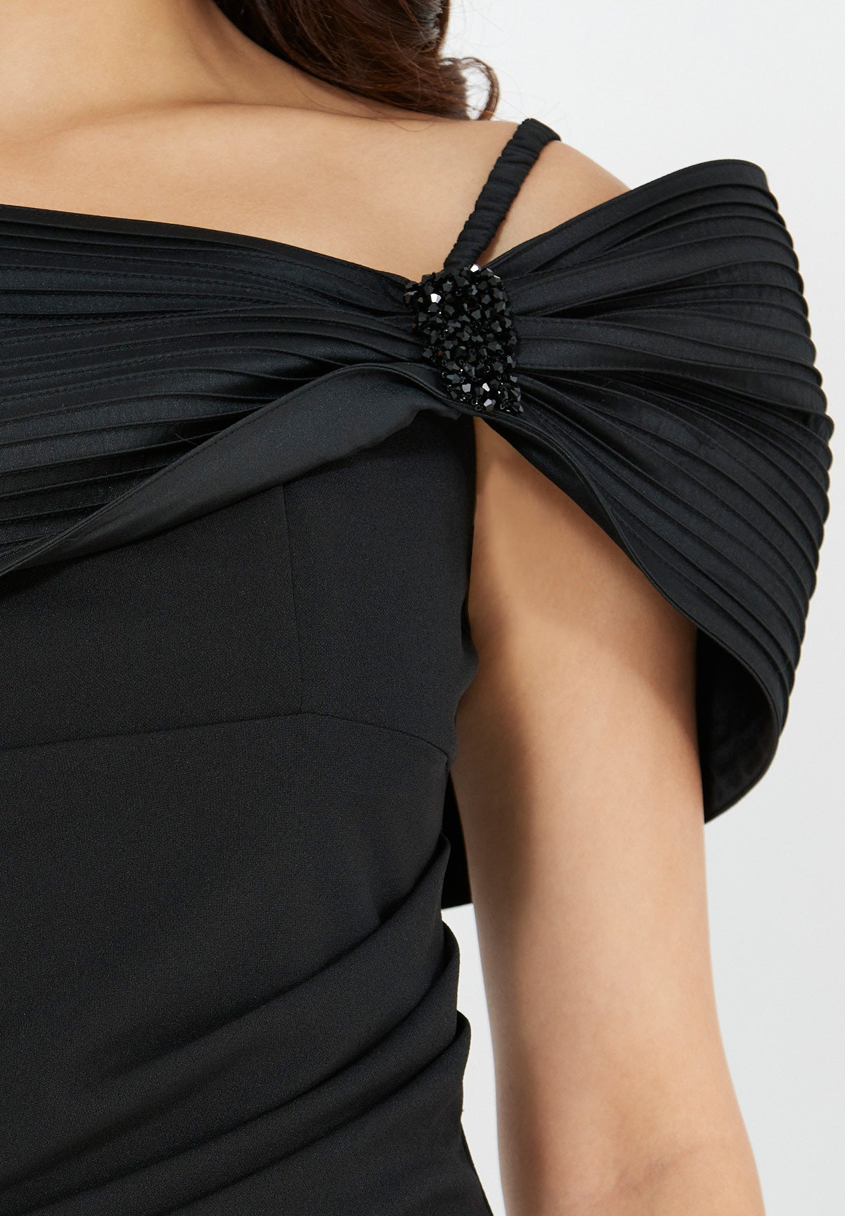 Sculpted Bow Neckline Column Gown