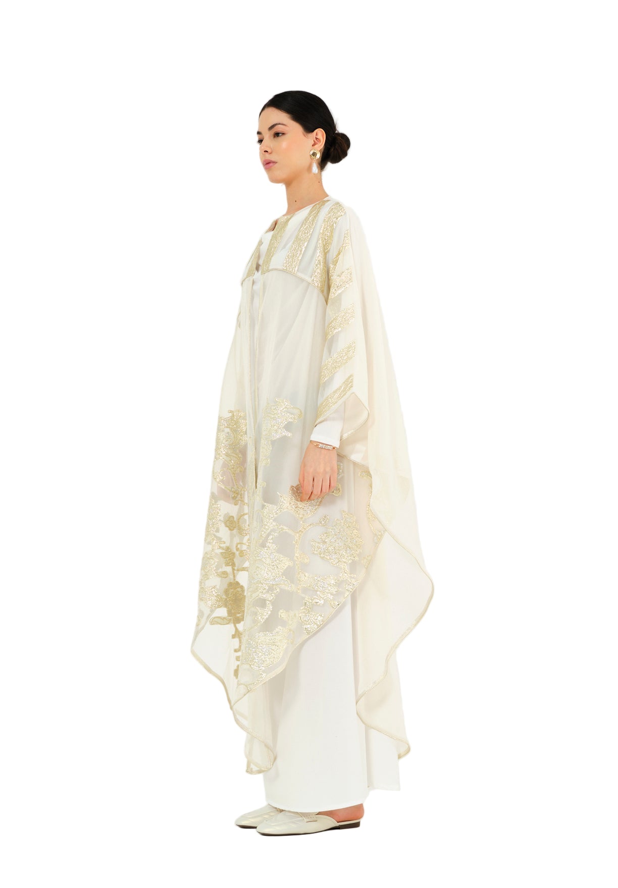Beautiful Symmetrical Metallic Shaded Jalabiya With Round Neckline And kimono Sleeves