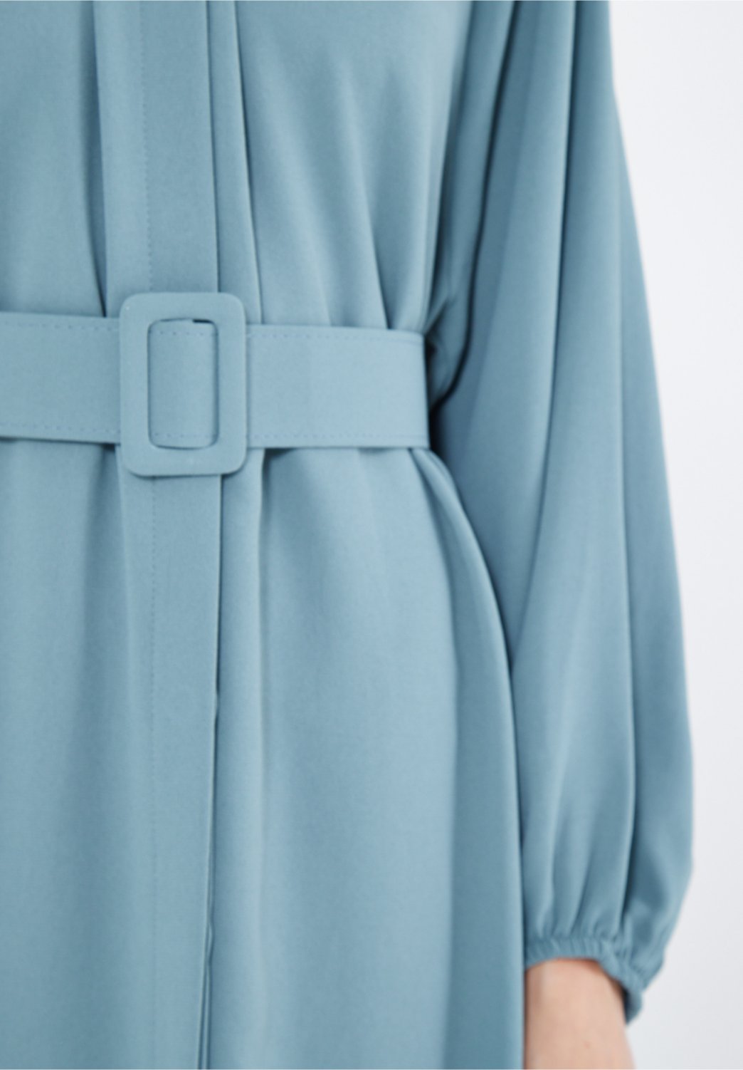 Simple And Elegant Midi Top And Ankle Length Pant With Long Sleeves