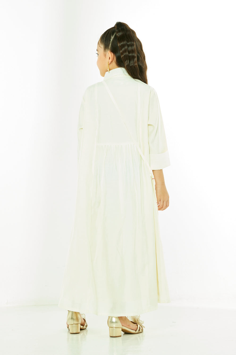 Geometric Panel Embroidered Collared Jalabiya