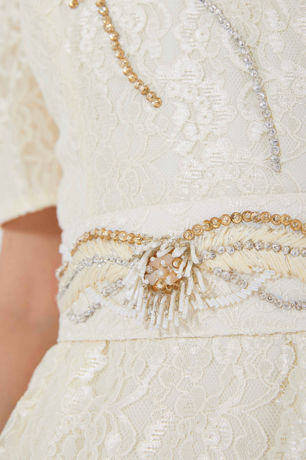 Lace Embellished Puff Sleeves Midi Dress