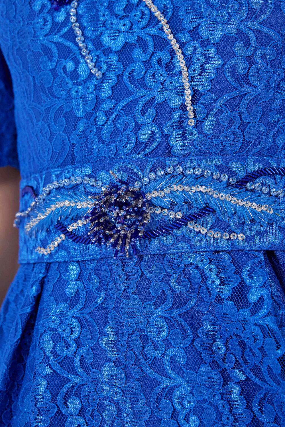 Lace Embellished Puff Sleeves Midi Dress