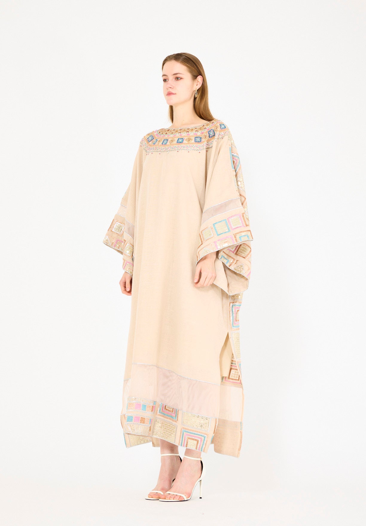 Wide Sleeve Geometric Motif Embroidered Jalabiya