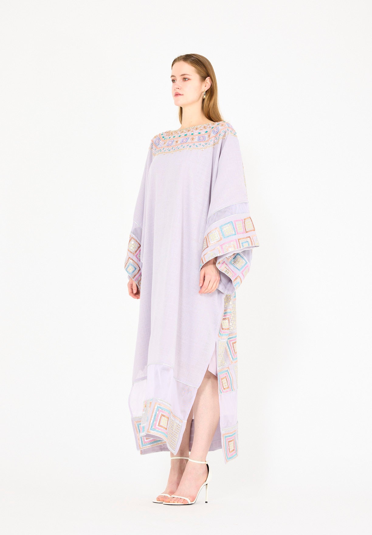 Wide Sleeve Geometric Motif Embroidered Jalabiya