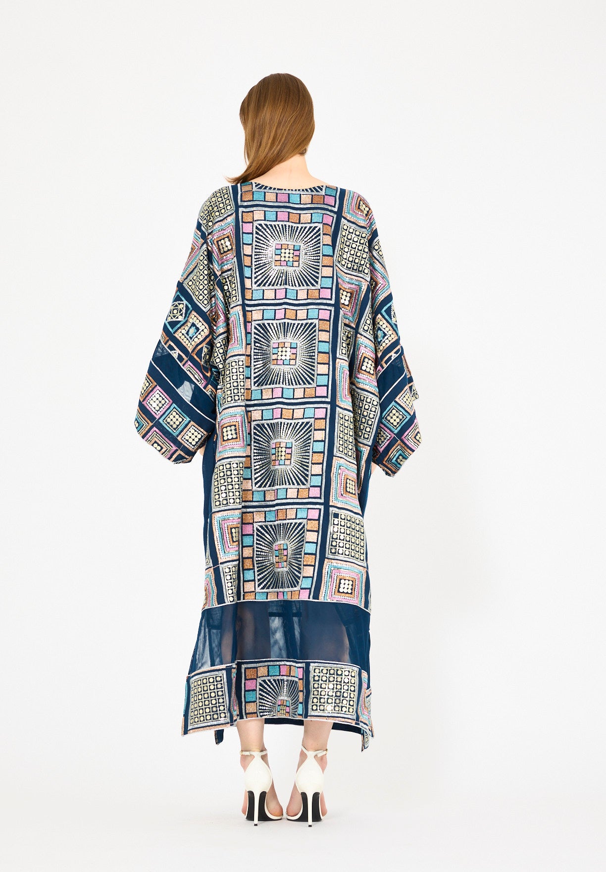 Wide Sleeve Geometric Motif Embroidered Jalabiya