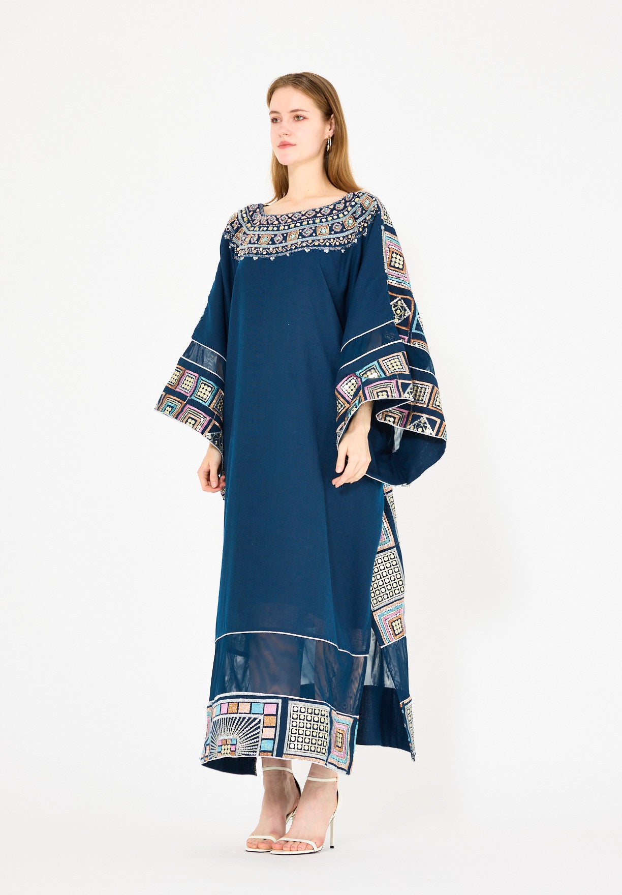 Wide Sleeve Geometric Motif Embroidered Jalabiya