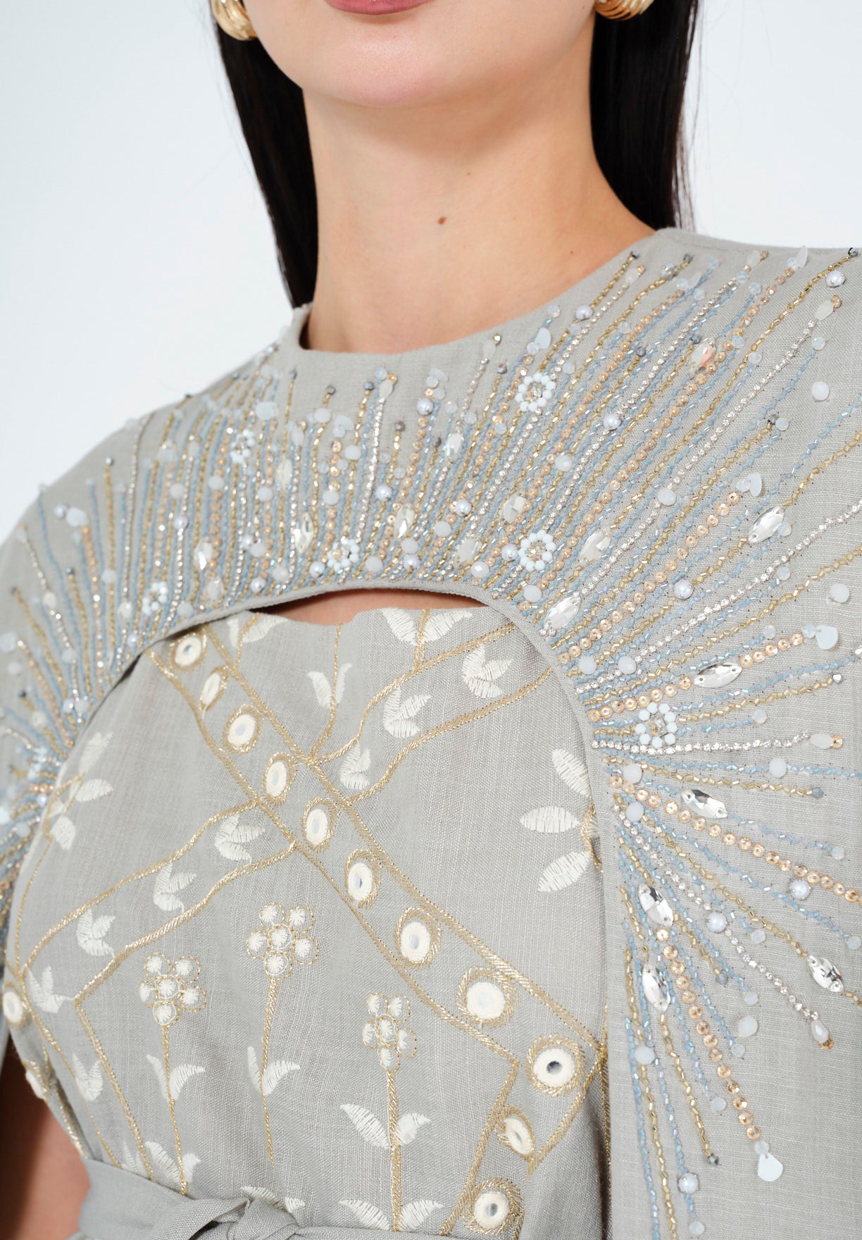 Embellished Grey Jalabiya with Flowing Cape