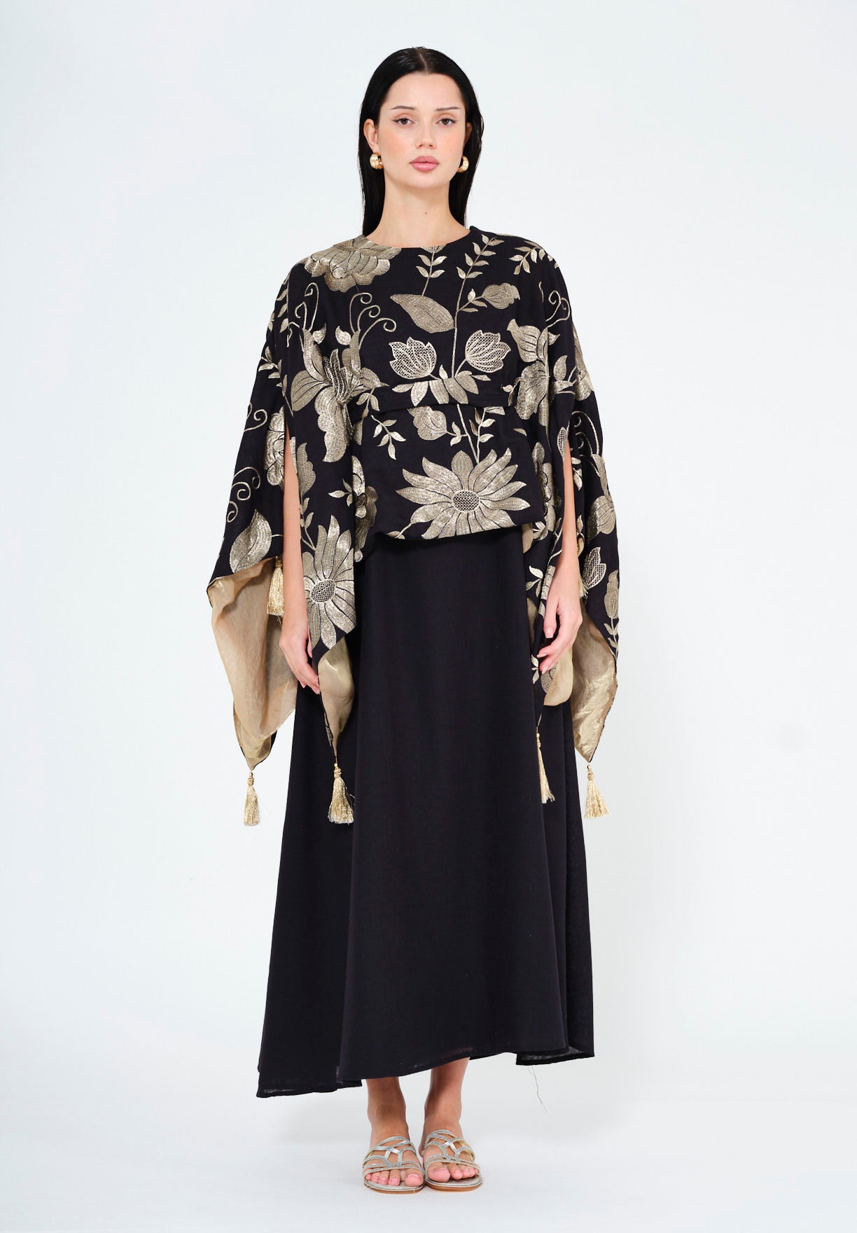 Royal Bloom Embroidered Jalabiya with Tassel Accents
