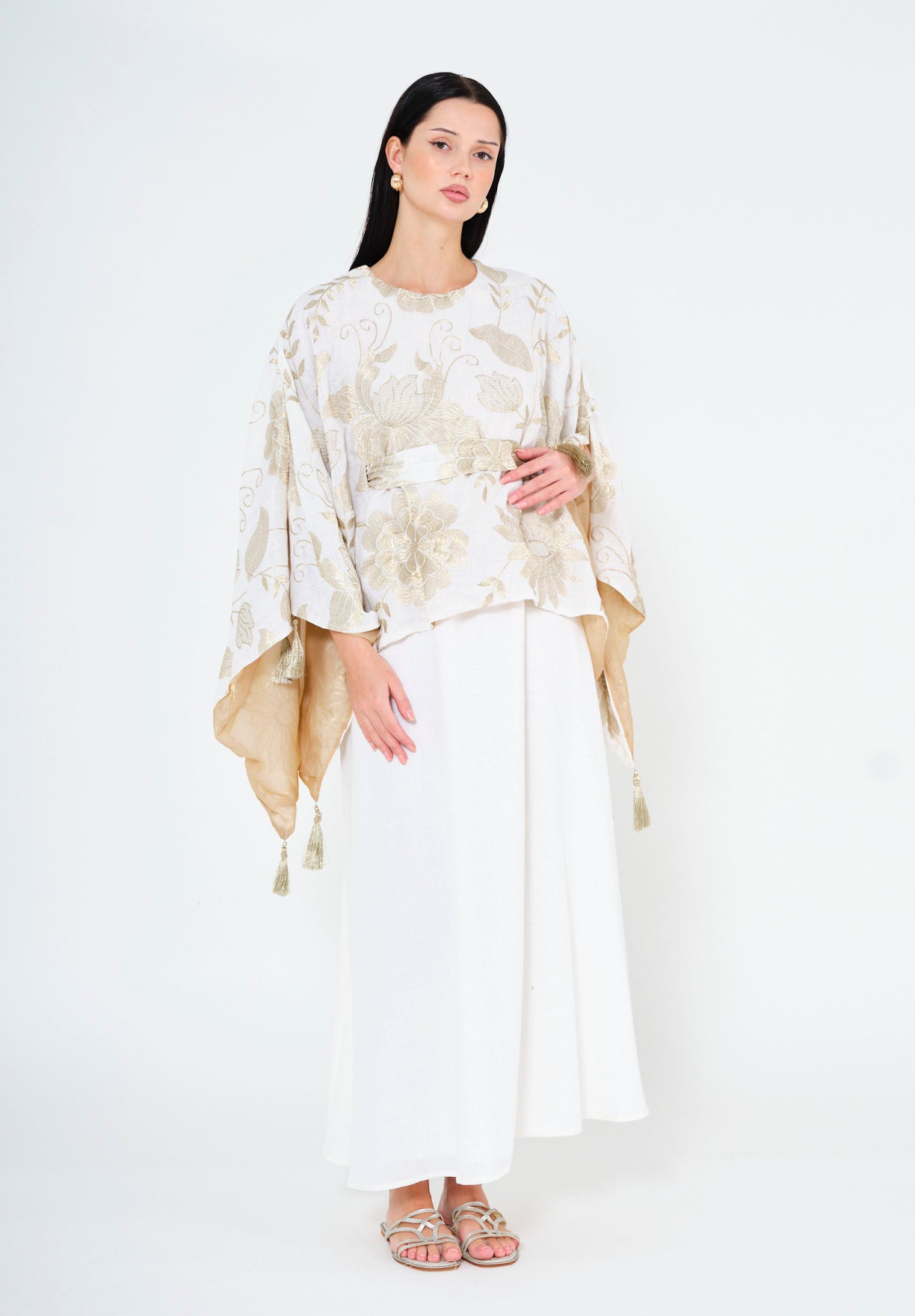 Royal Bloom Embroidered Jalabiya with Tassel Accents