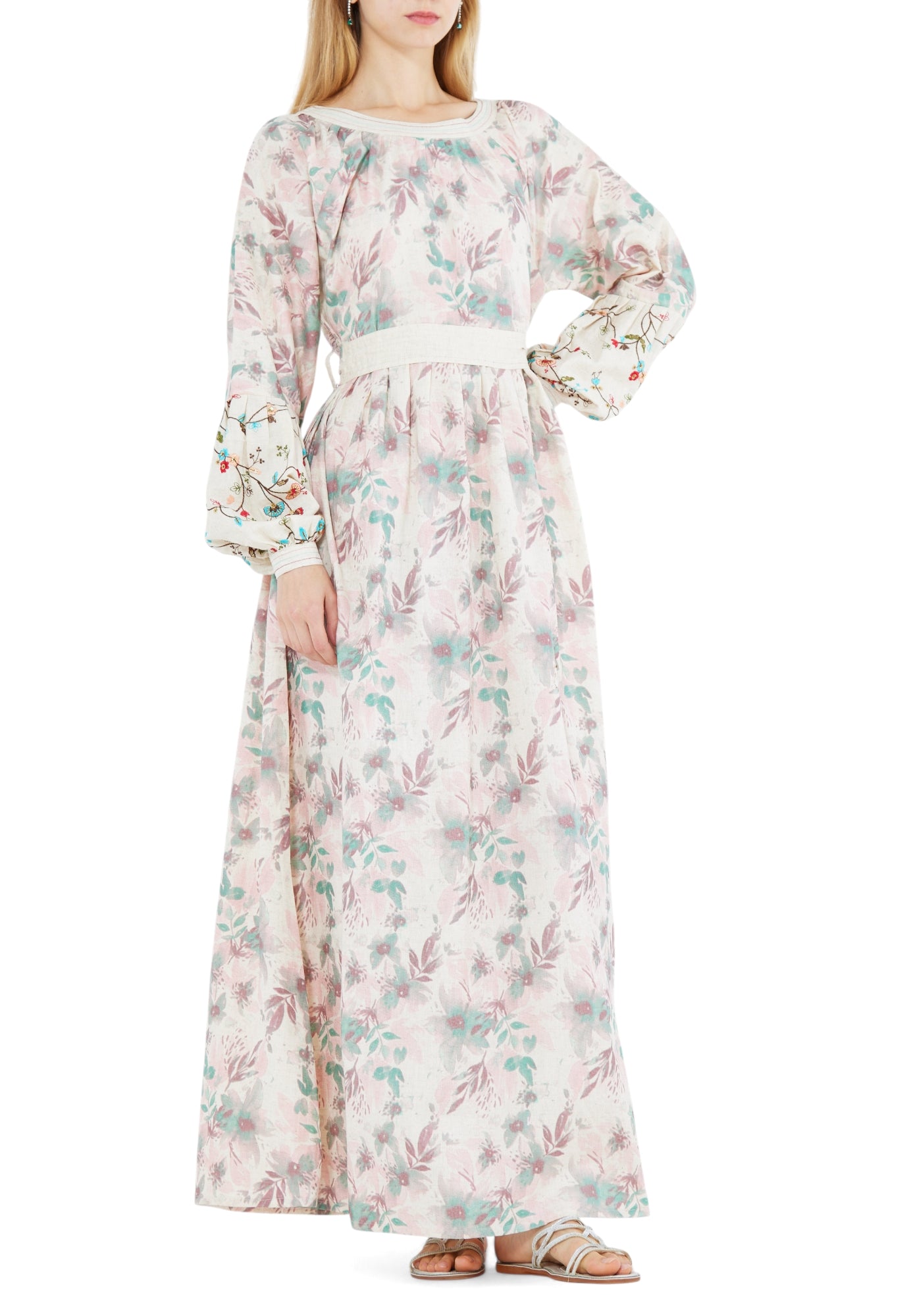 Beautiful Printed Long Dress With Round Neckline And Long Sleeves