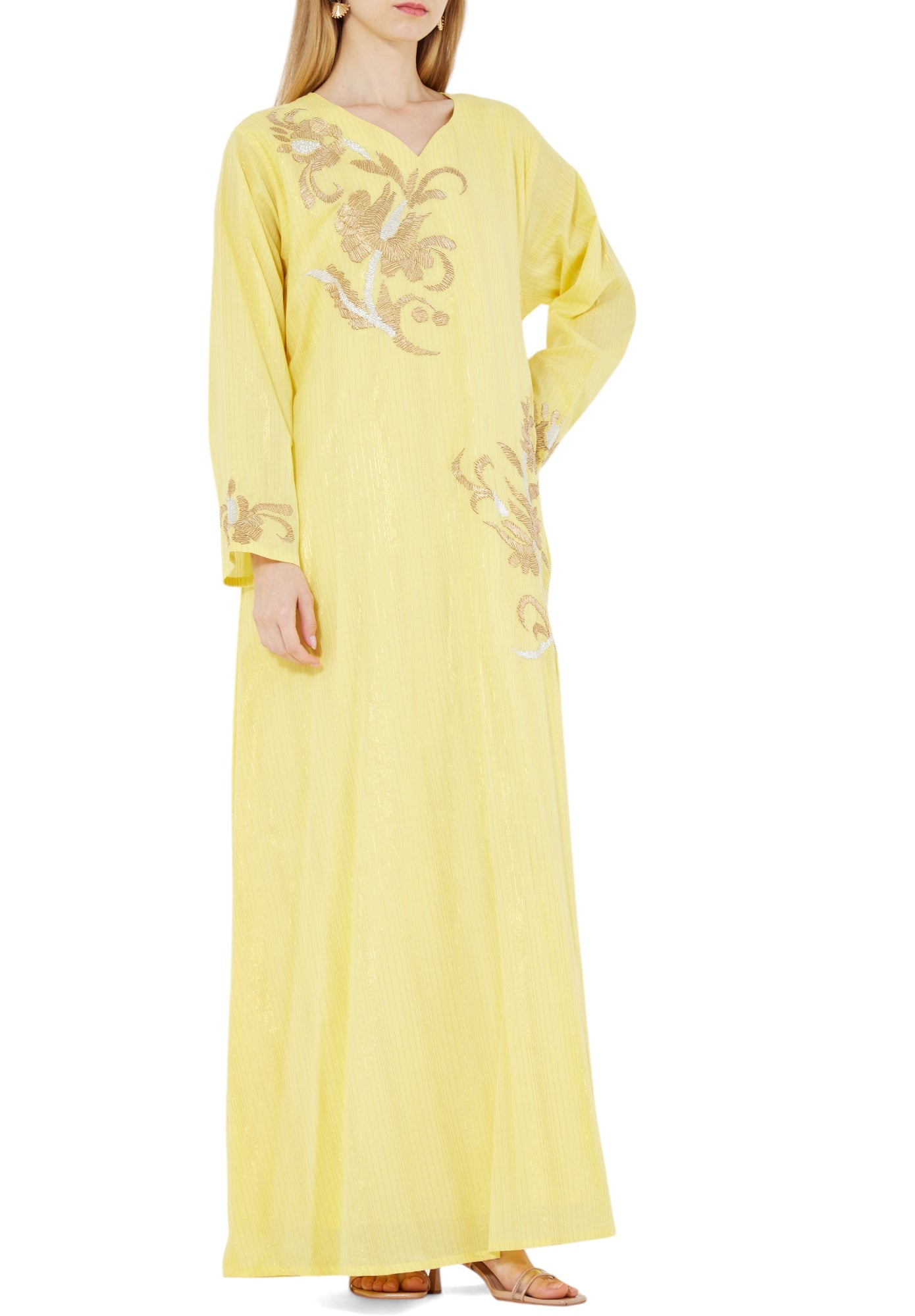 Stunning Embroidered Long Dress With V-Neckline And Long Sleeves