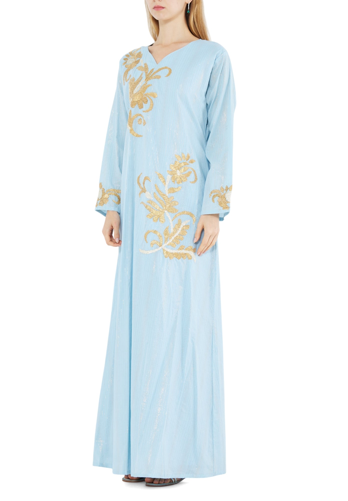 Stunning Embroidered Long Dress With V-Neckline And Long Sleeves