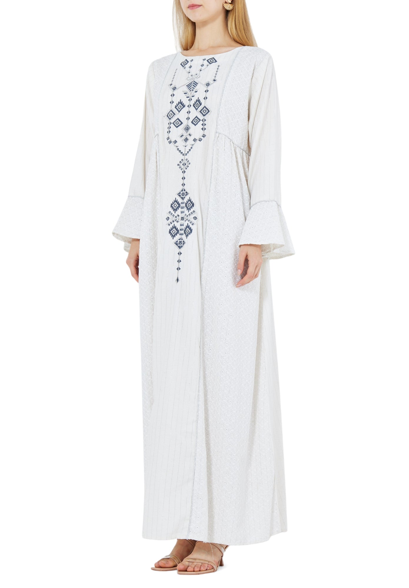 Stunning Embroidered Long Dress With Round Neckline And Long Sleeves