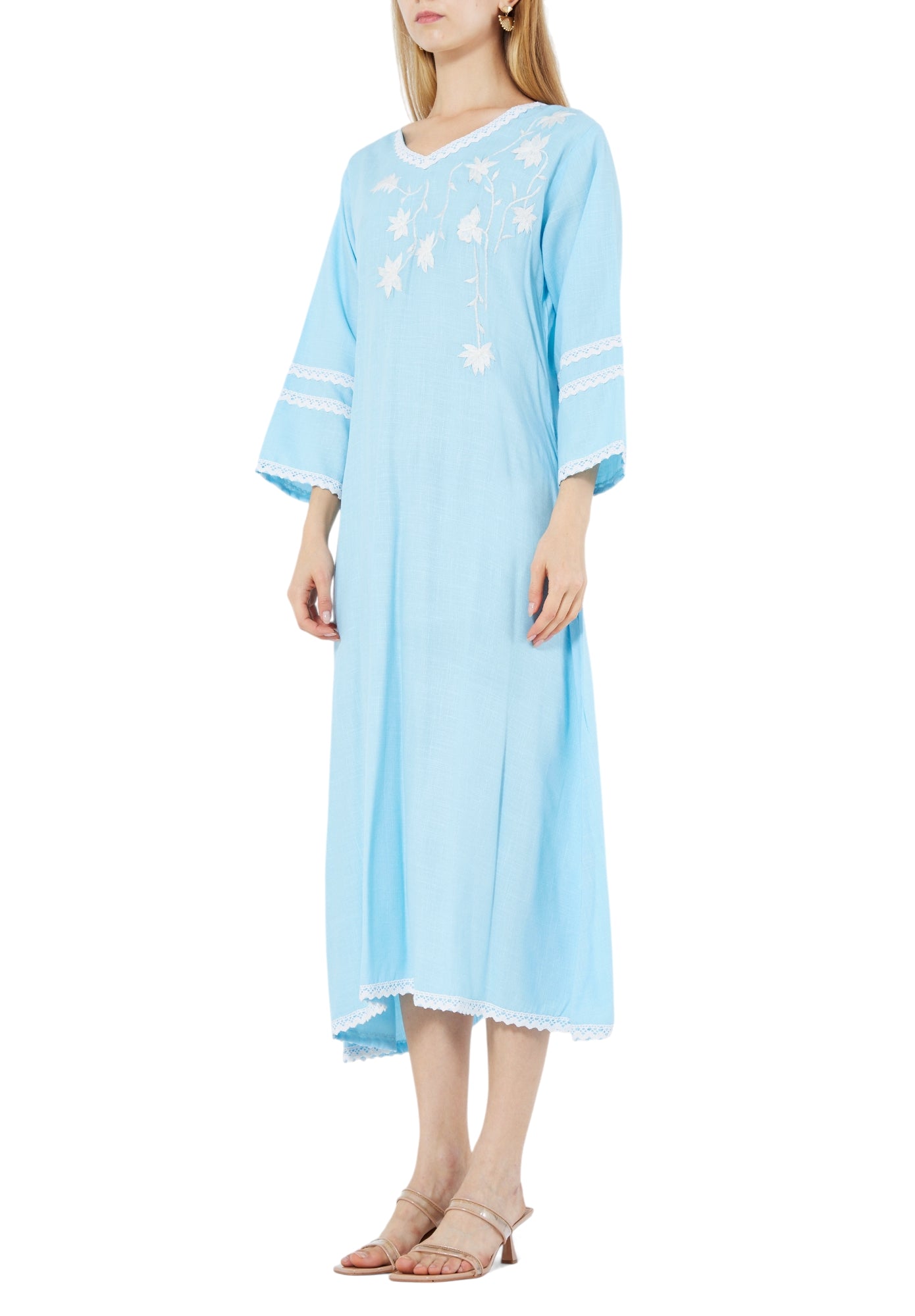 Beautiful Printed Midi Dress With V-Neckline And Flared Sleeves