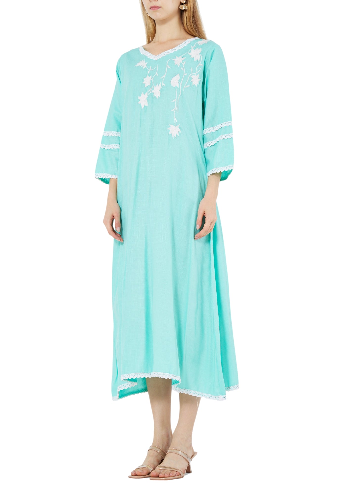 Beautiful Printed Midi Dress With V-Neckline And Flared Sleeves