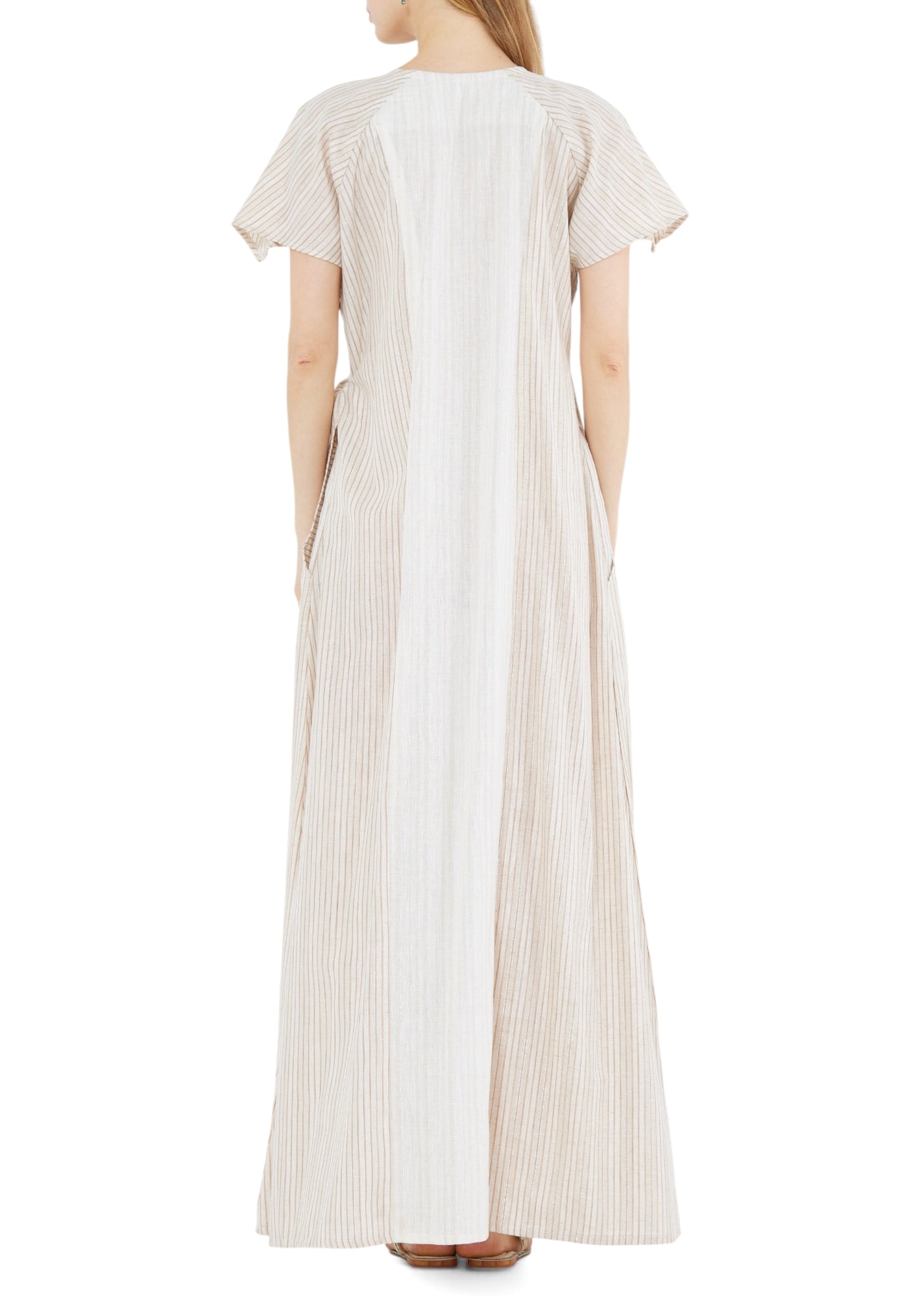 Stunning Symmetrical Long Dress With V-Neckline And Short Sleeves