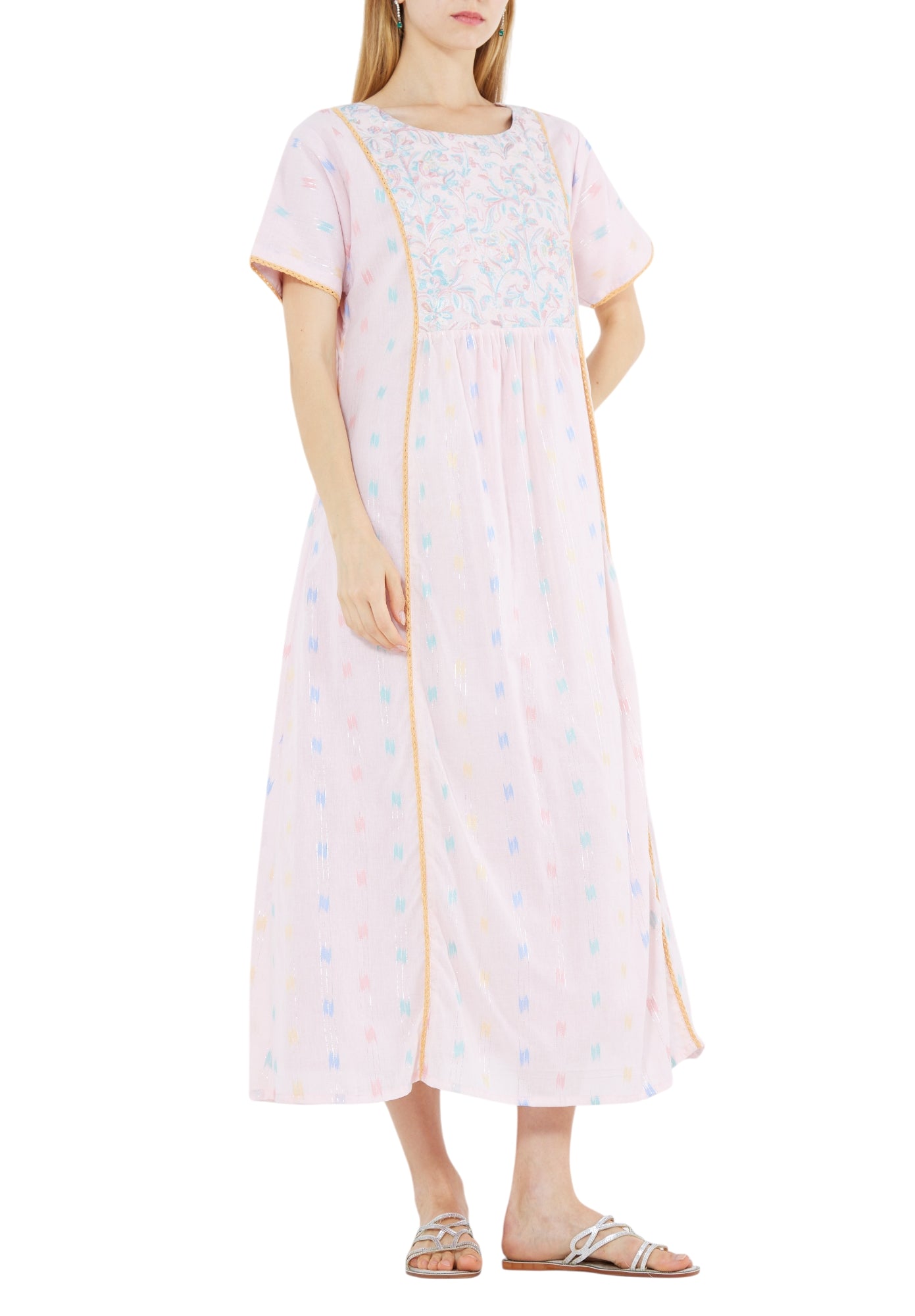 Stunning Embroidered Midi Dress With Round Neckline With Short Sleeves