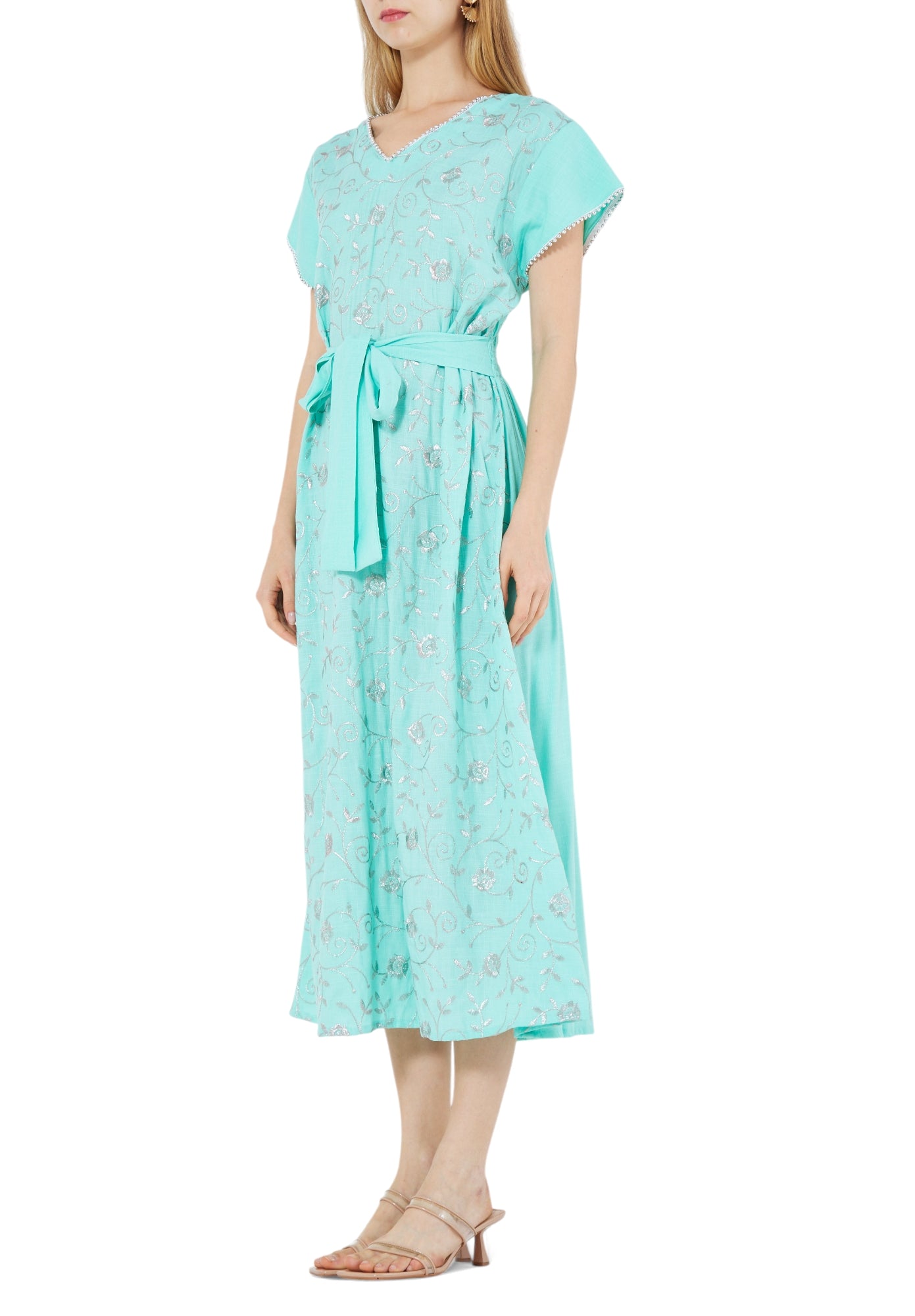 Stunning Embroidered Midi Dress With V-Neckline And Short Sleeves
