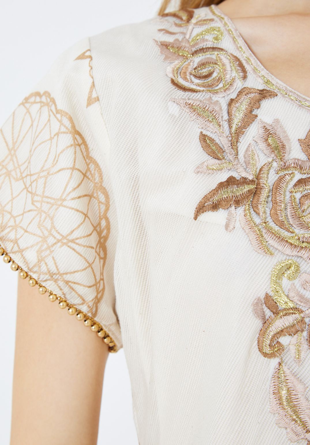 Beautiful Chiffon Embroidered Midi dress With Round Neckline And Short Sleeves