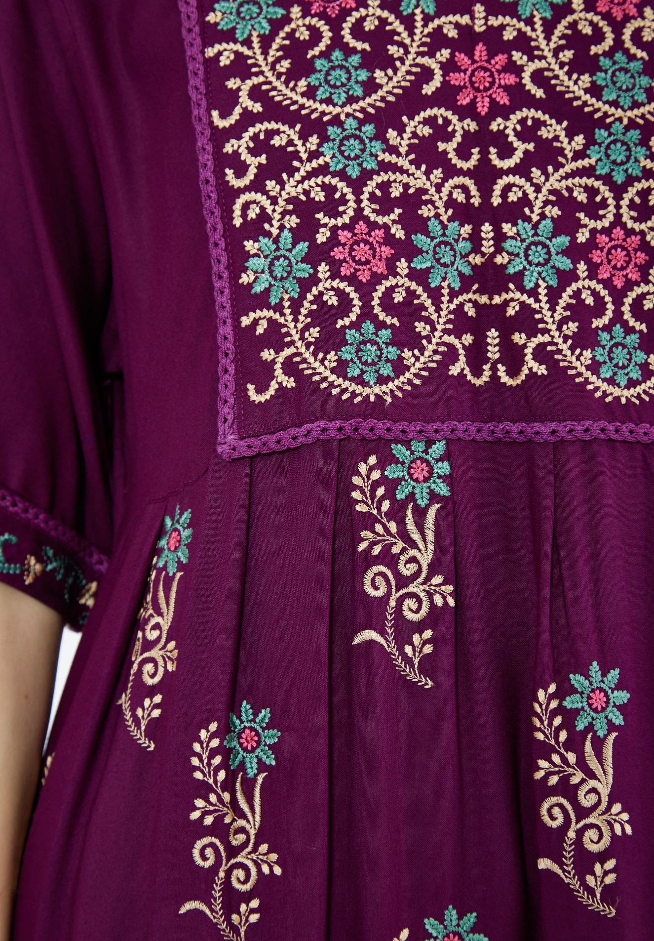 Stunning Embroidered Midi Dress With V-Neckline And Half Sleeves