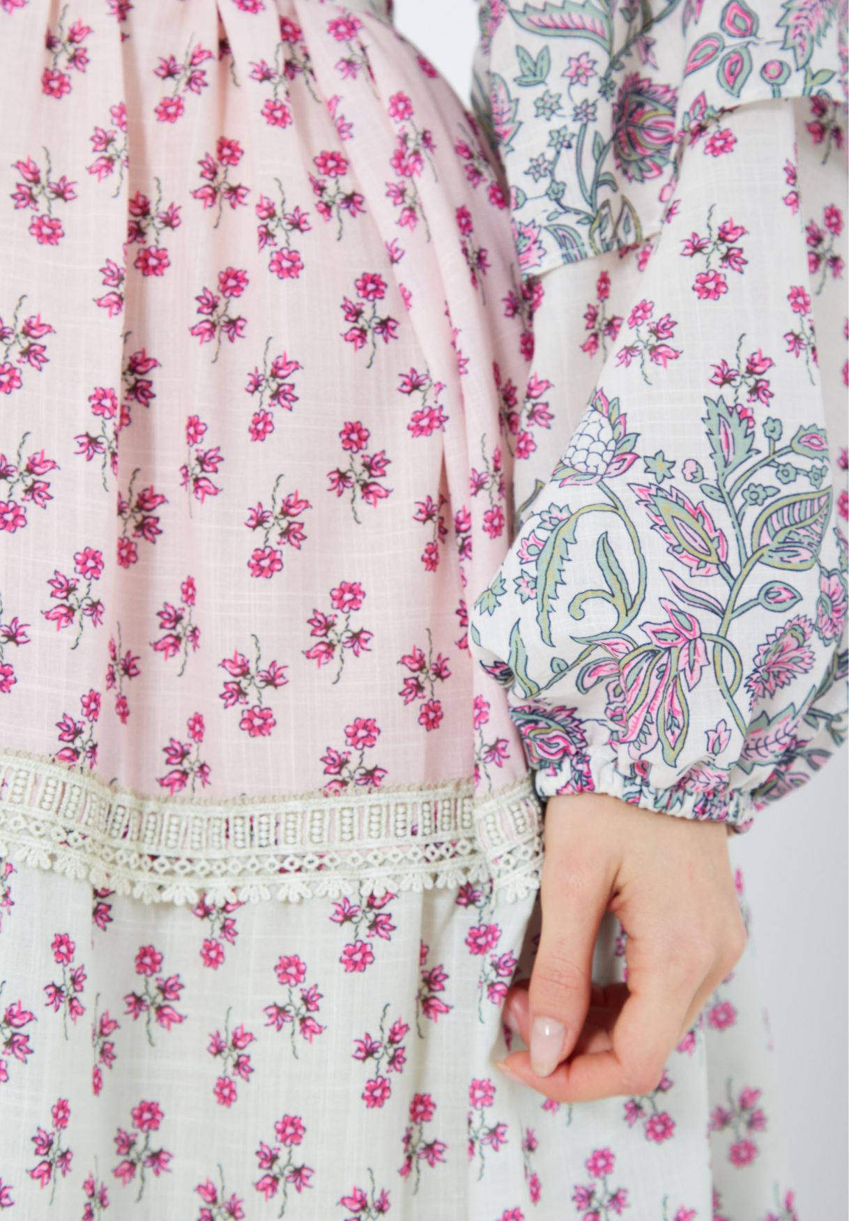 Beautiful Printed Long Frilled Dress With V-Neckline And Long Sleeves