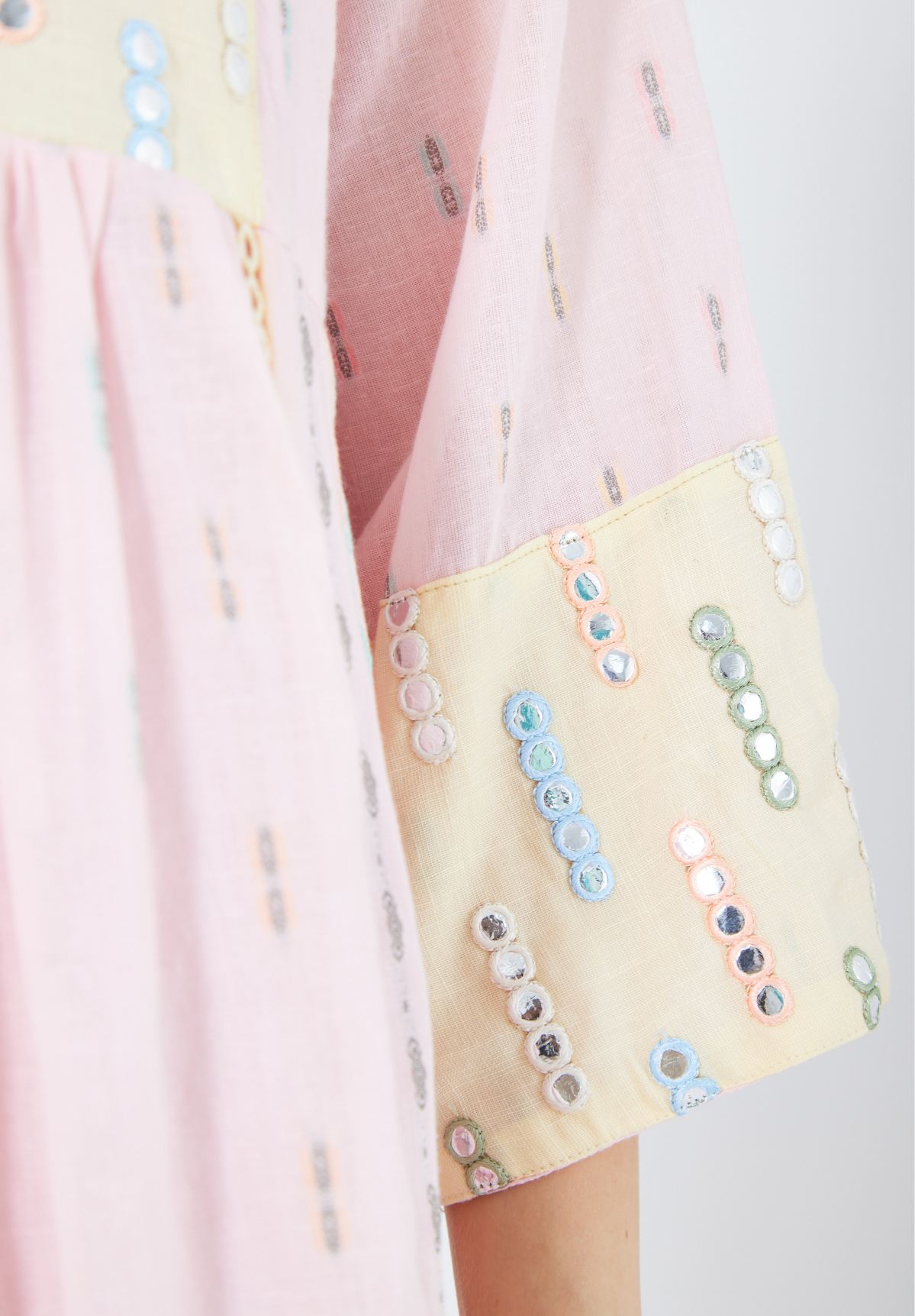 Beautiful V-Neckline Loose fit Jalabiya With Long Sleeves
