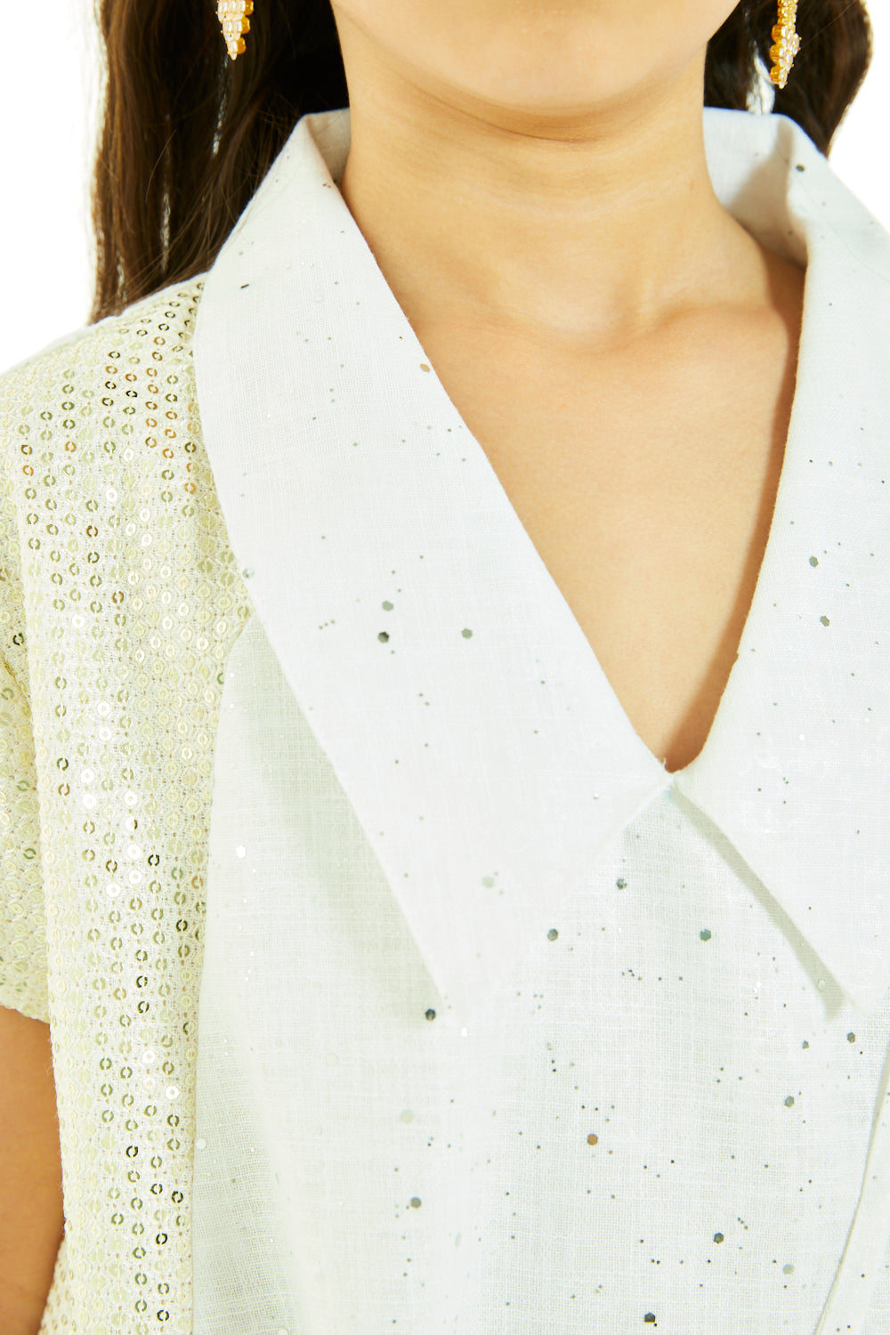 Shimmer Texture Collared Jalabiya with Crossbody Bag