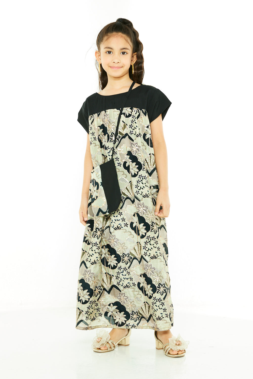 Color-Blocked Floral Motifs Embellished Jalabiya