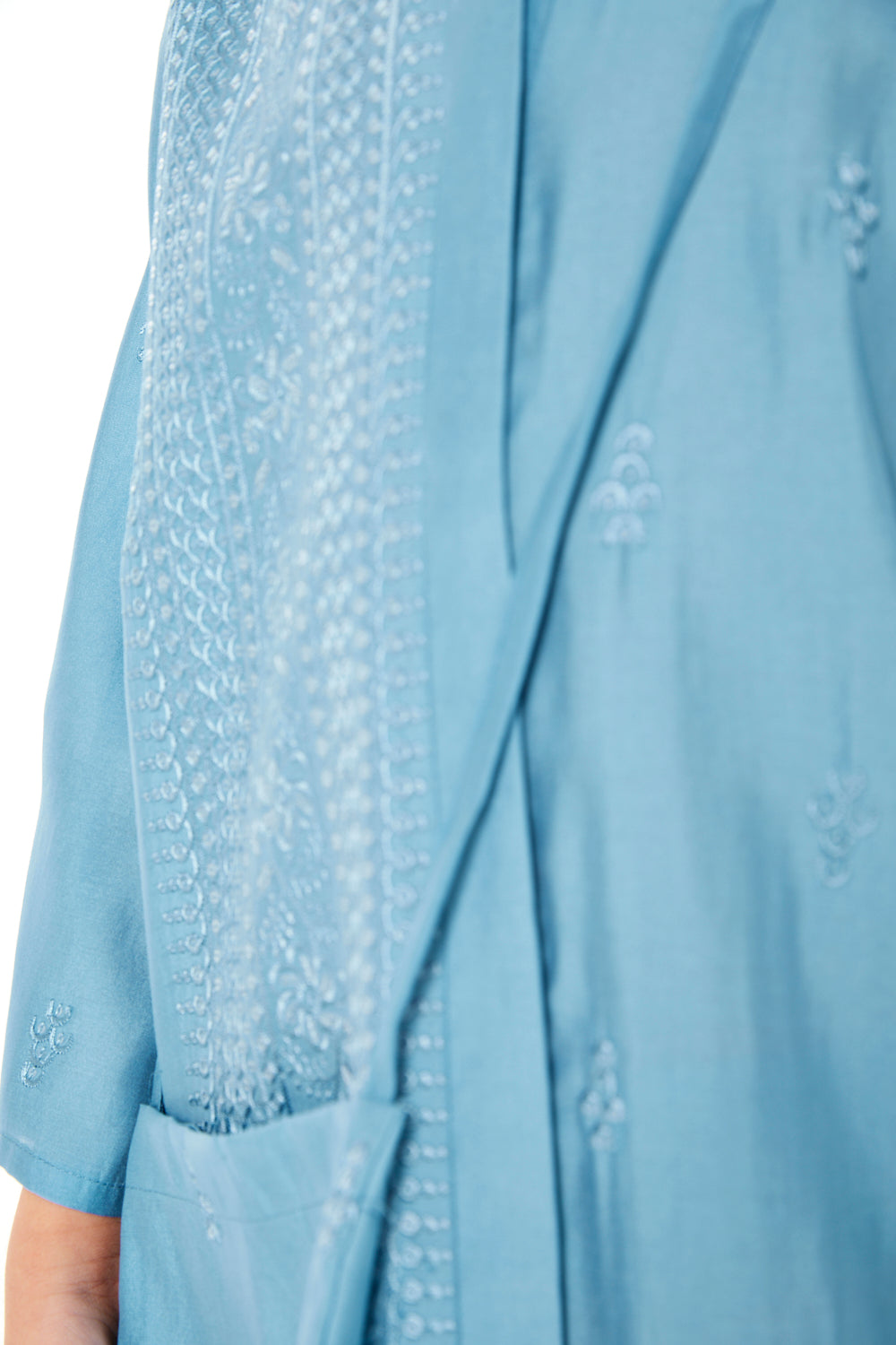 All-over Embroidered Panel Shirt Style Jalabiya with Crossbody Bag