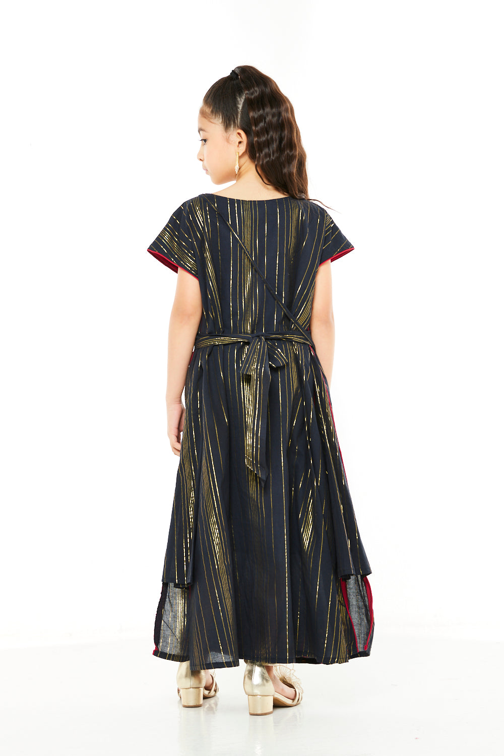 Whimsical Folk Embellished Jalabiya with Crossbody Bag