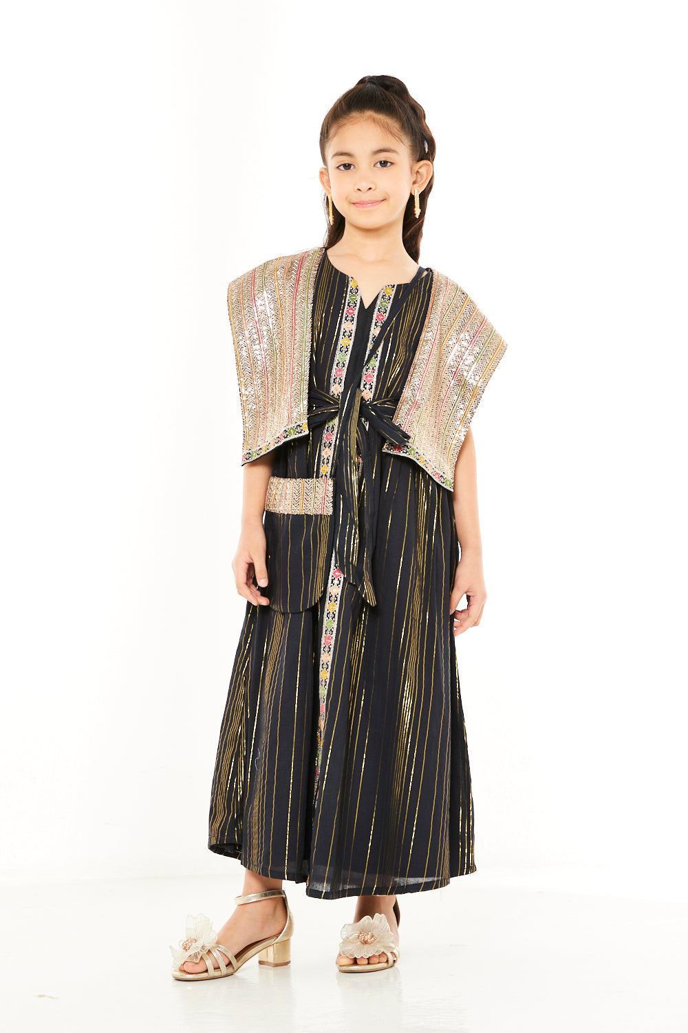 Heritage Stripe Embellished Jalabiya with Crossbody Bag