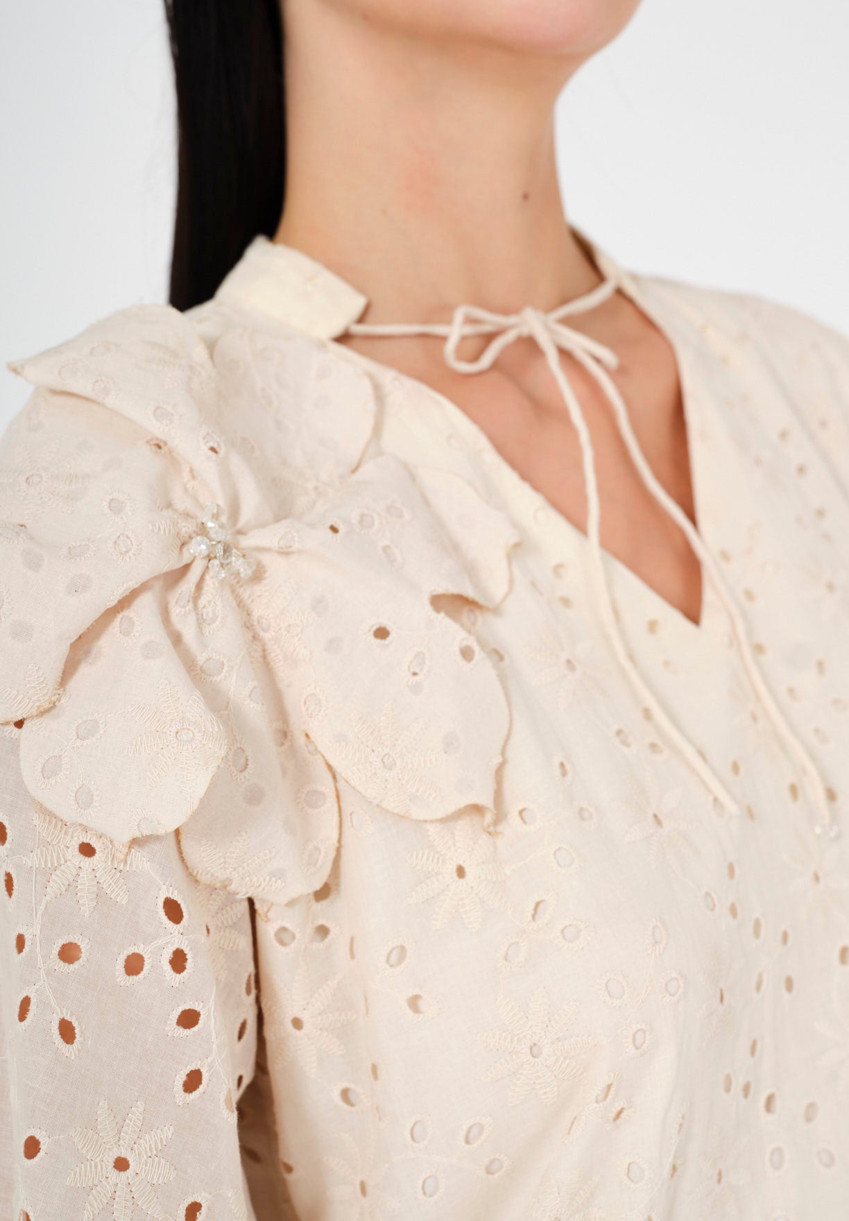 Blush Elegance Eyelet Jalabiya