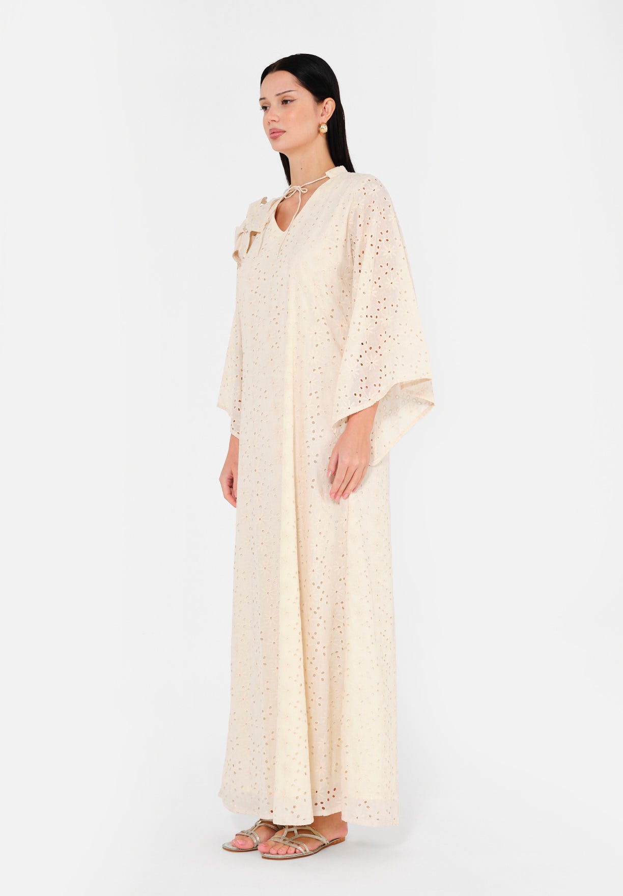 Blush Elegance Eyelet Jalabiya